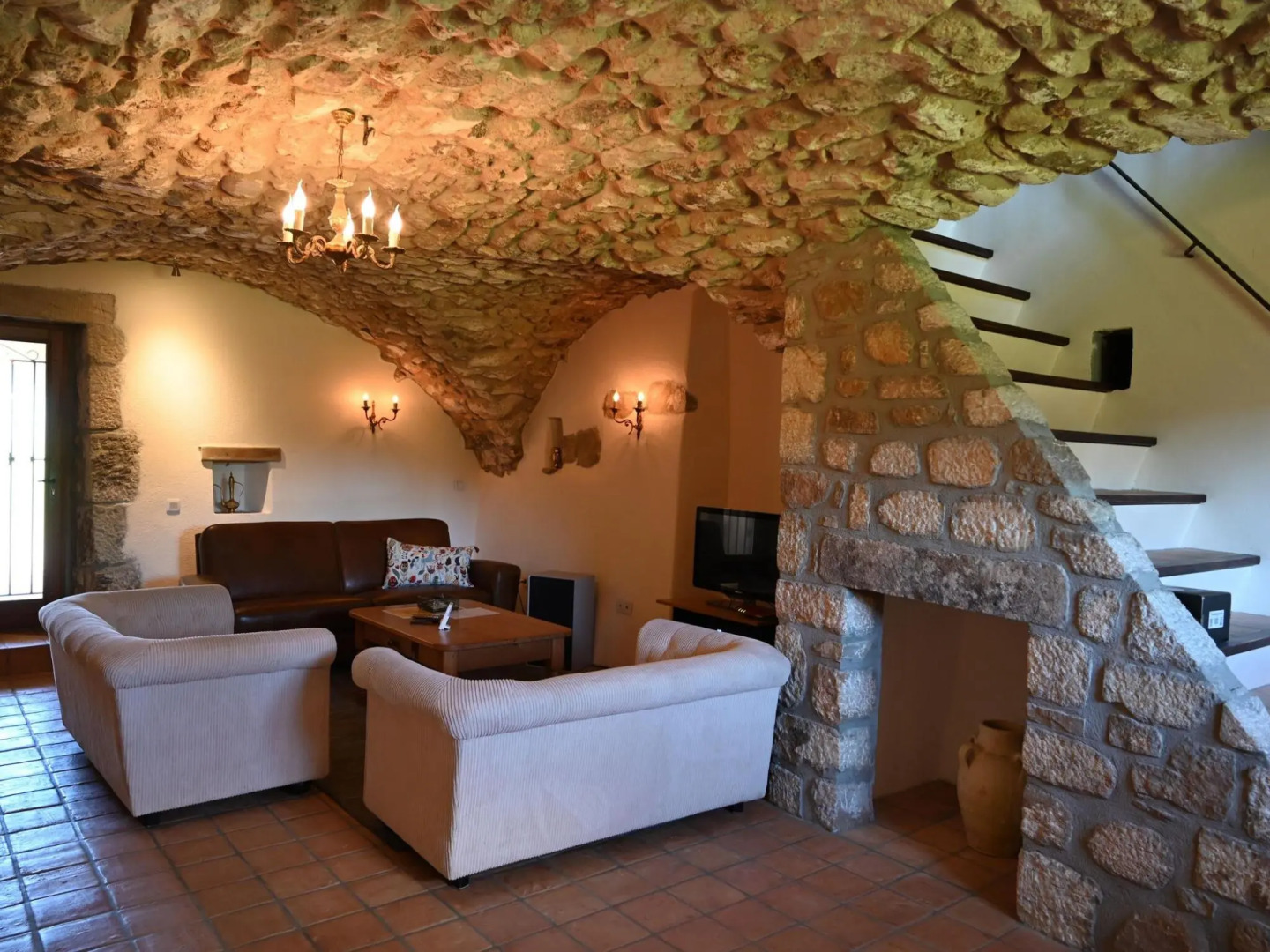 Restful Villa in Largentiere With Swimming Pool