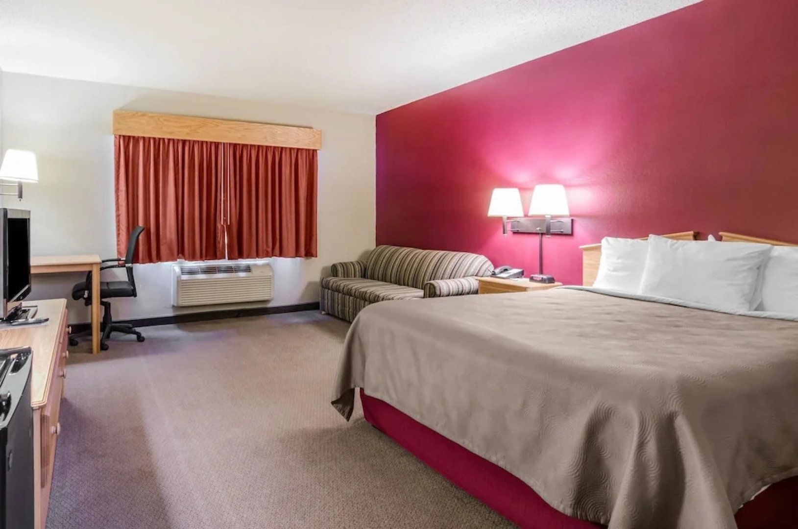 AmericInn Lodge & Suites Hesston