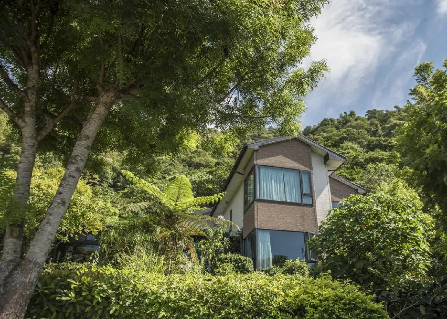 Crossing The Rainbow Bridge B&B