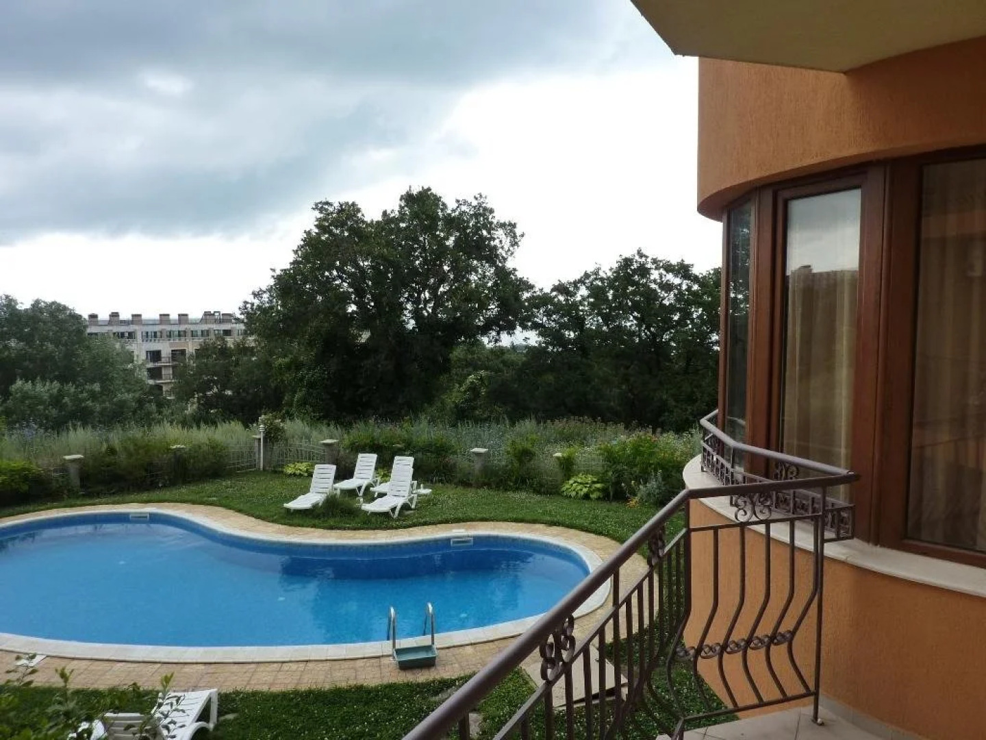 Sea Village Apartments