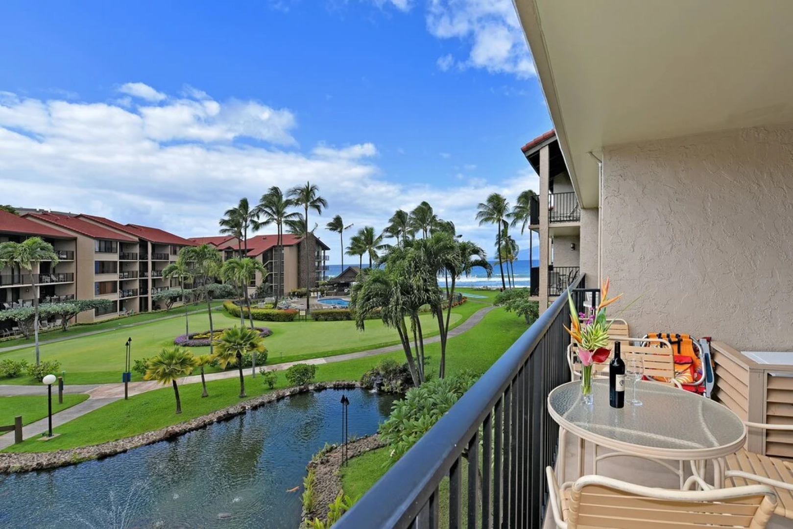 Papakea G301 by RedAwning