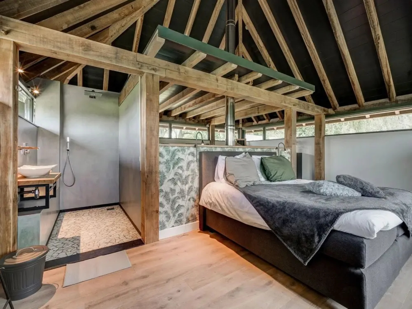Lush Holiday Home With a Private Hot Tub