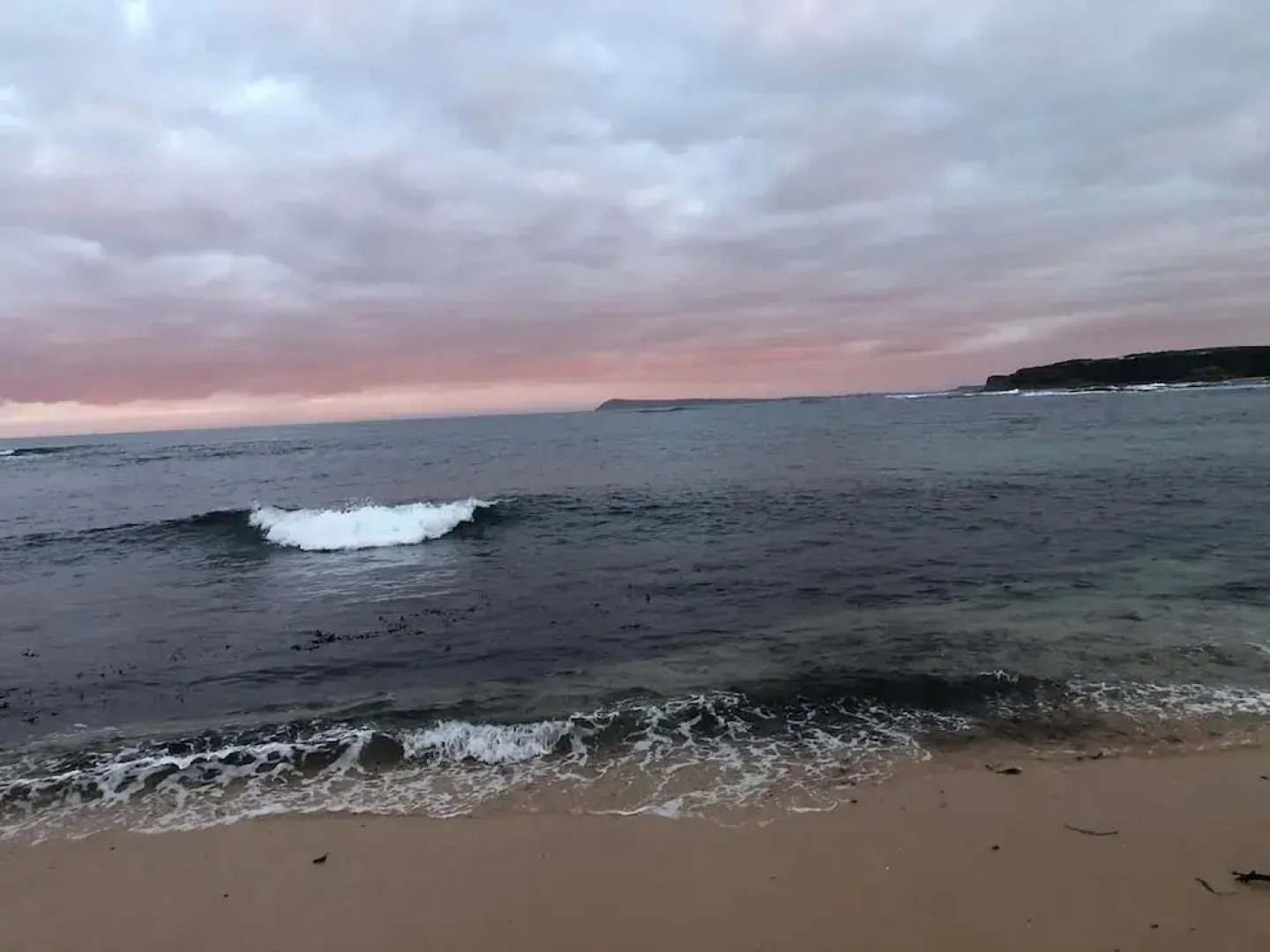 Modern Coastal Escape Pet Friendly With Fireplace