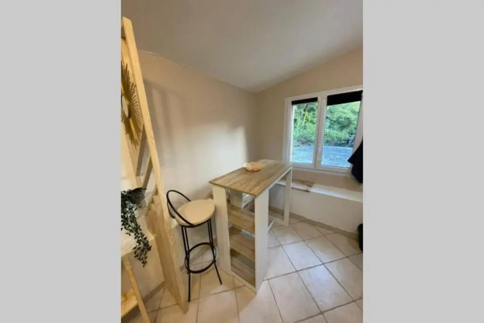 L’Escapade. Entre Aix et Marseille, studio pleine nature.