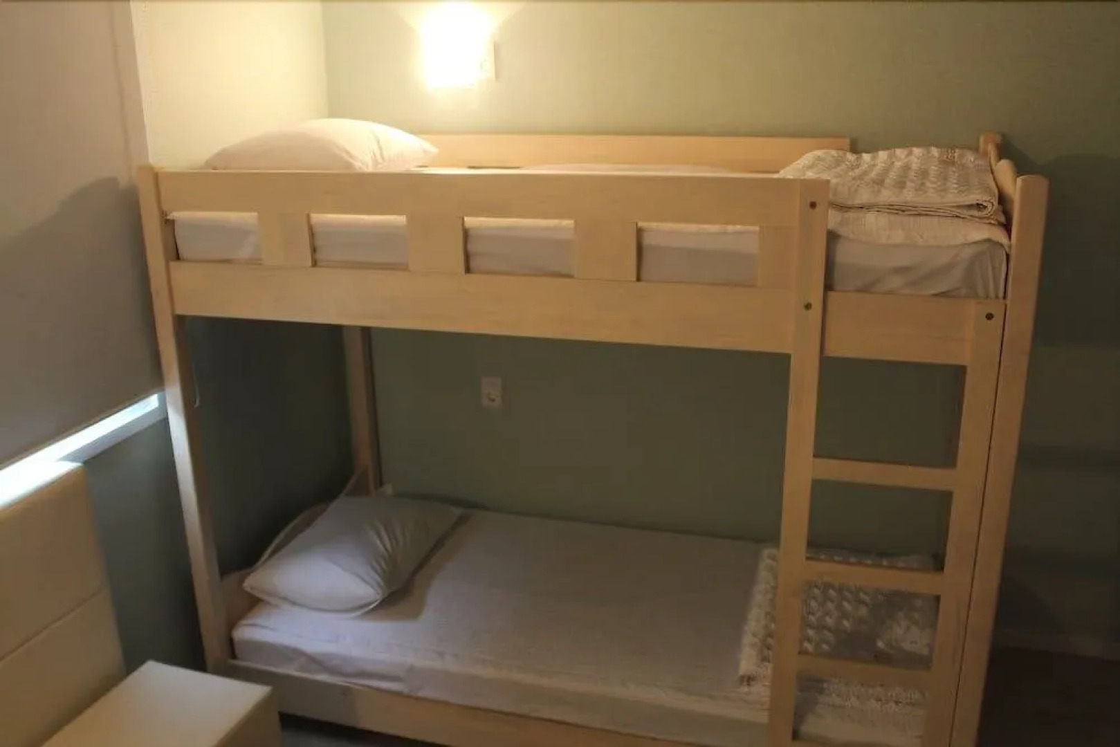 Hi & J Guesthouse - Hostel