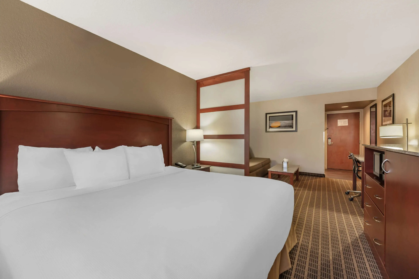 Best Western Plus Peak Vista Inn & Suites