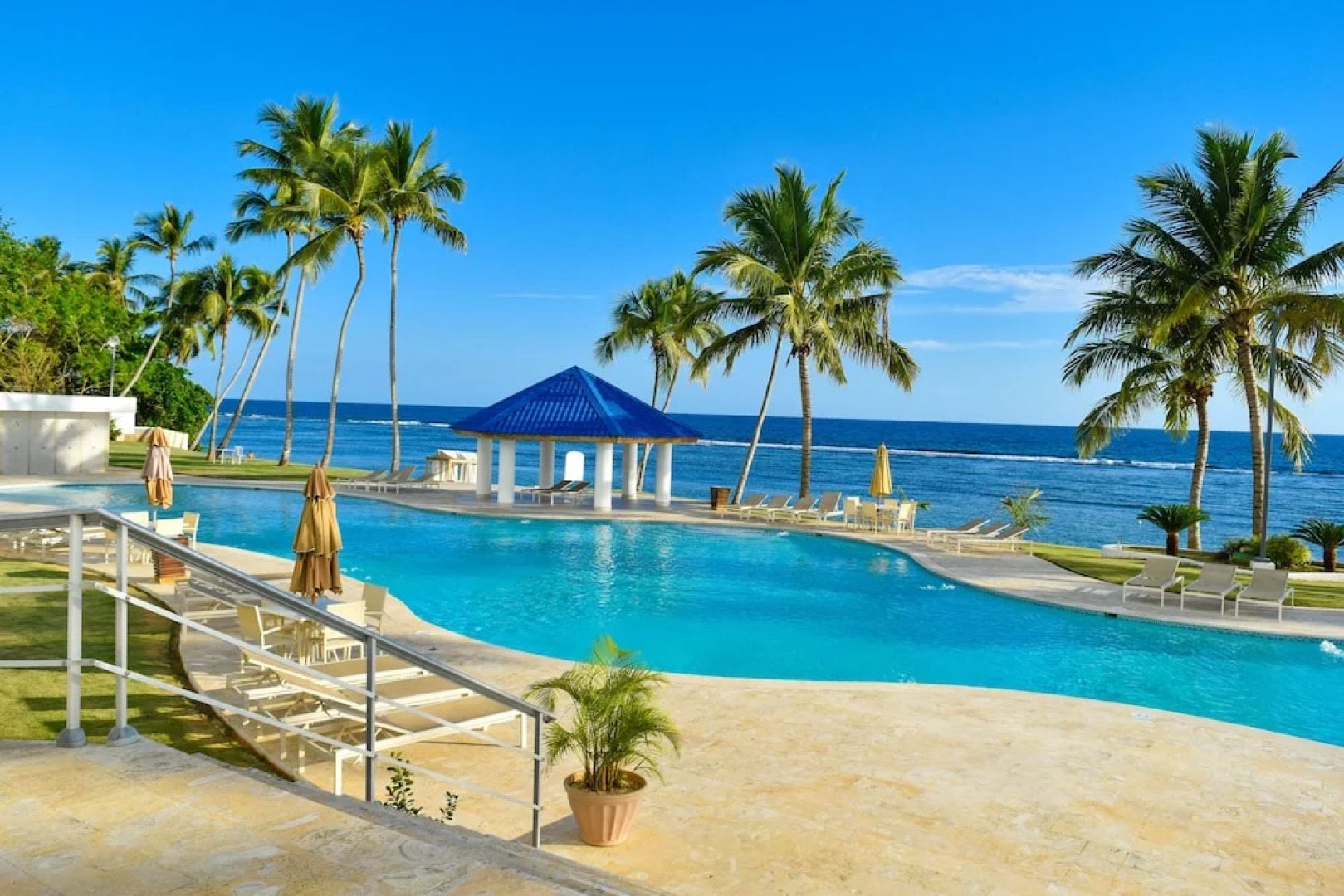 Las Olas by Destinos 1A