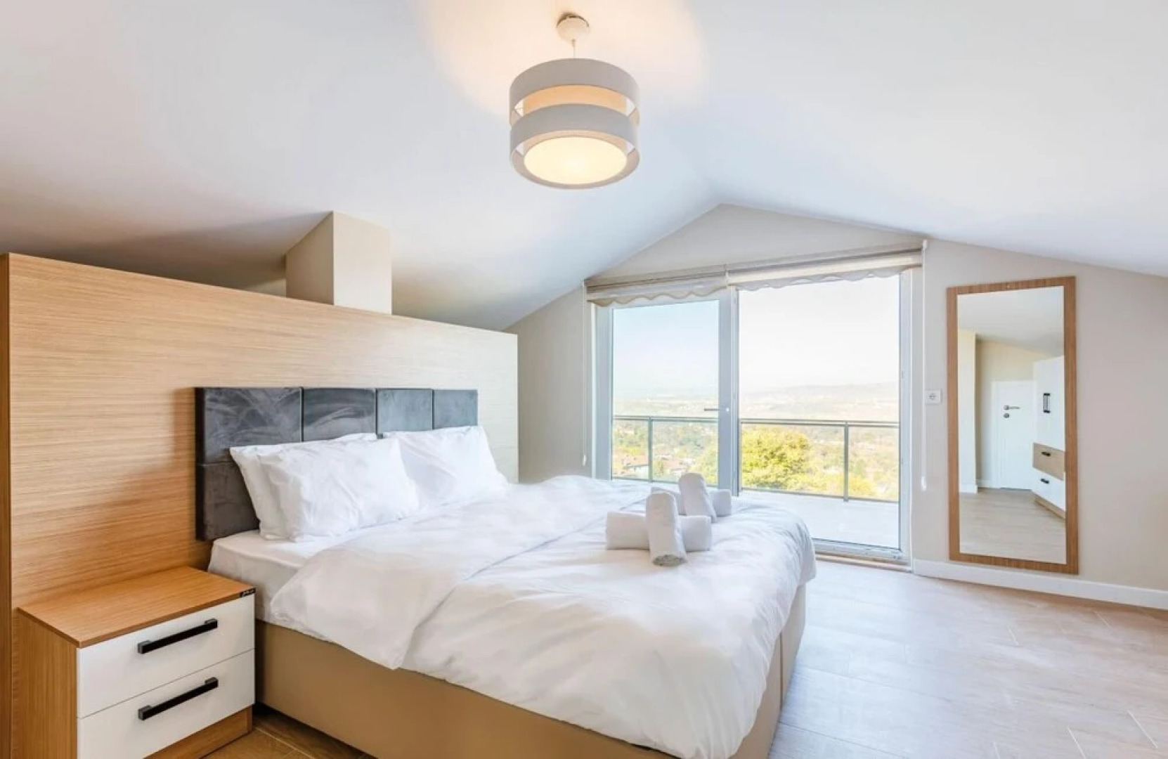 Spacious Villa With Private Pool and Garden in Kartepe Near Sapanca