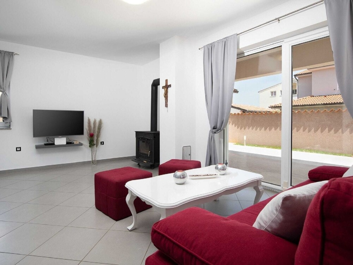 Modern Villa in Loborika With a Swimming Pool