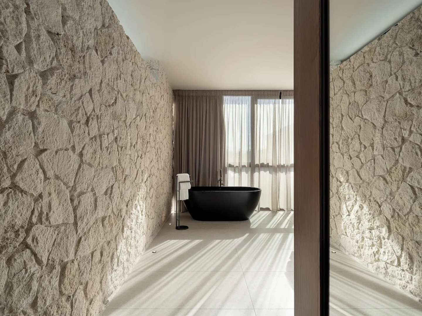 Pnoe Sea Front Experience