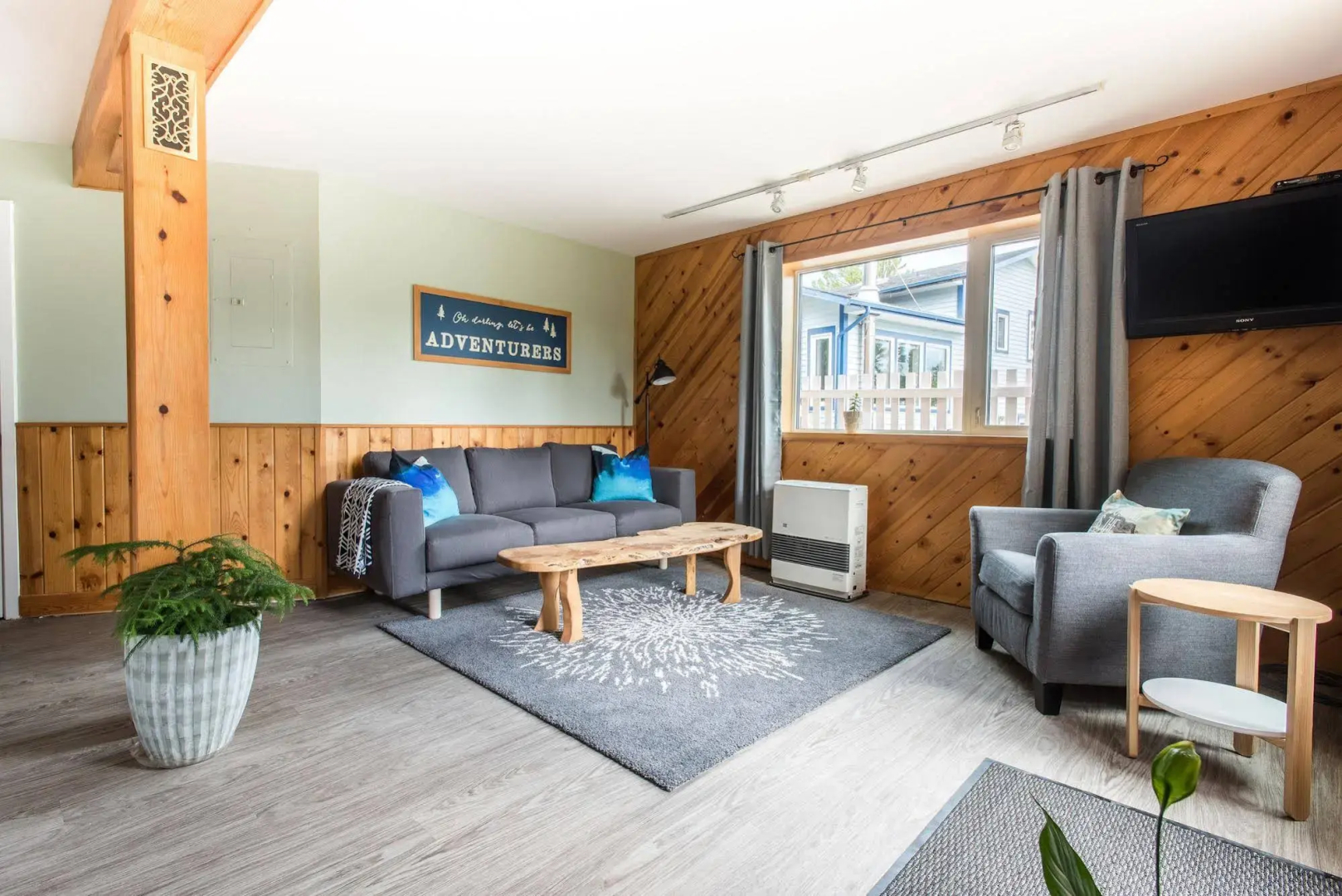Urban Caribou Bed and Breakfast