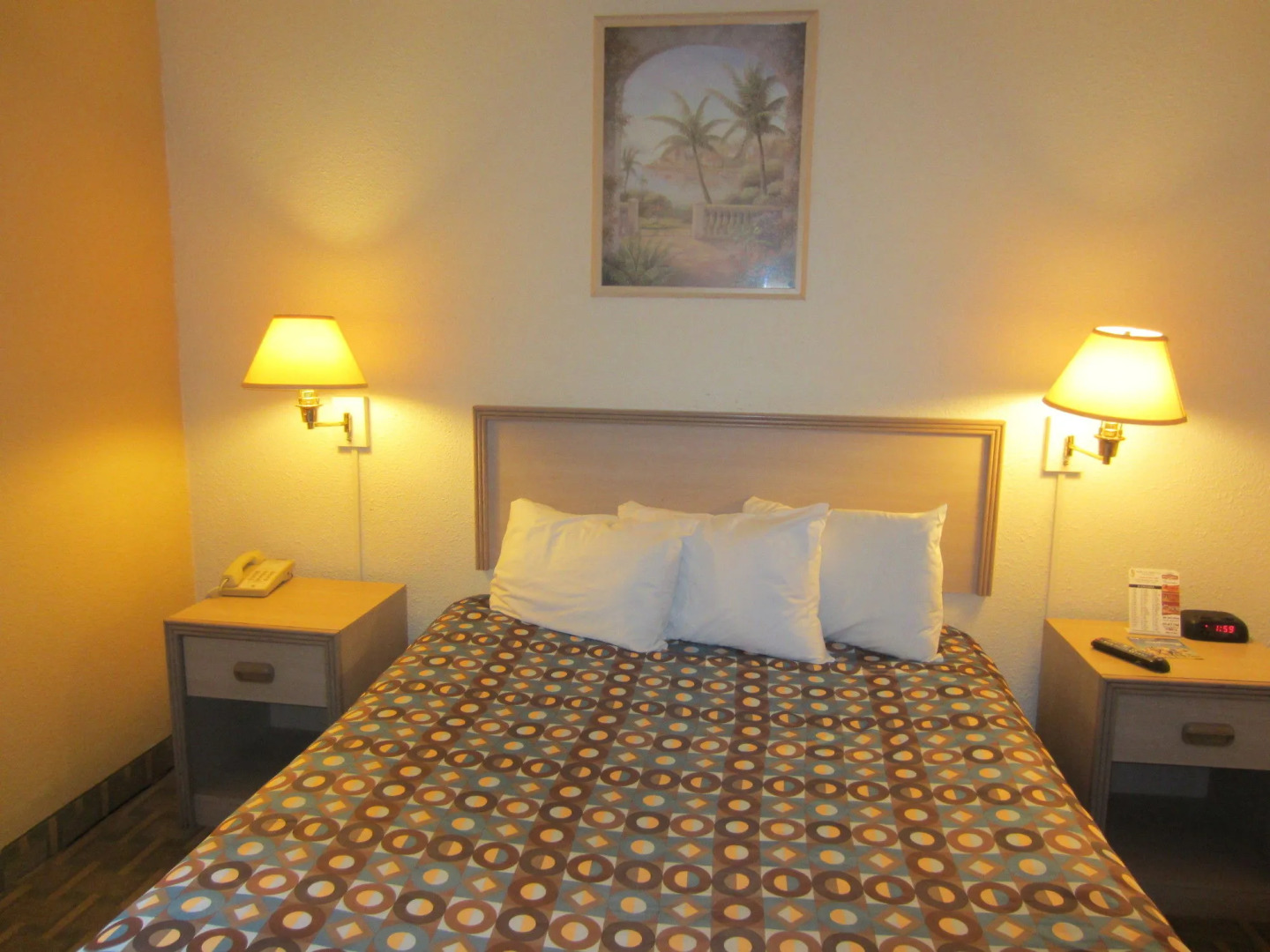 The Aqua Pacific Hotel