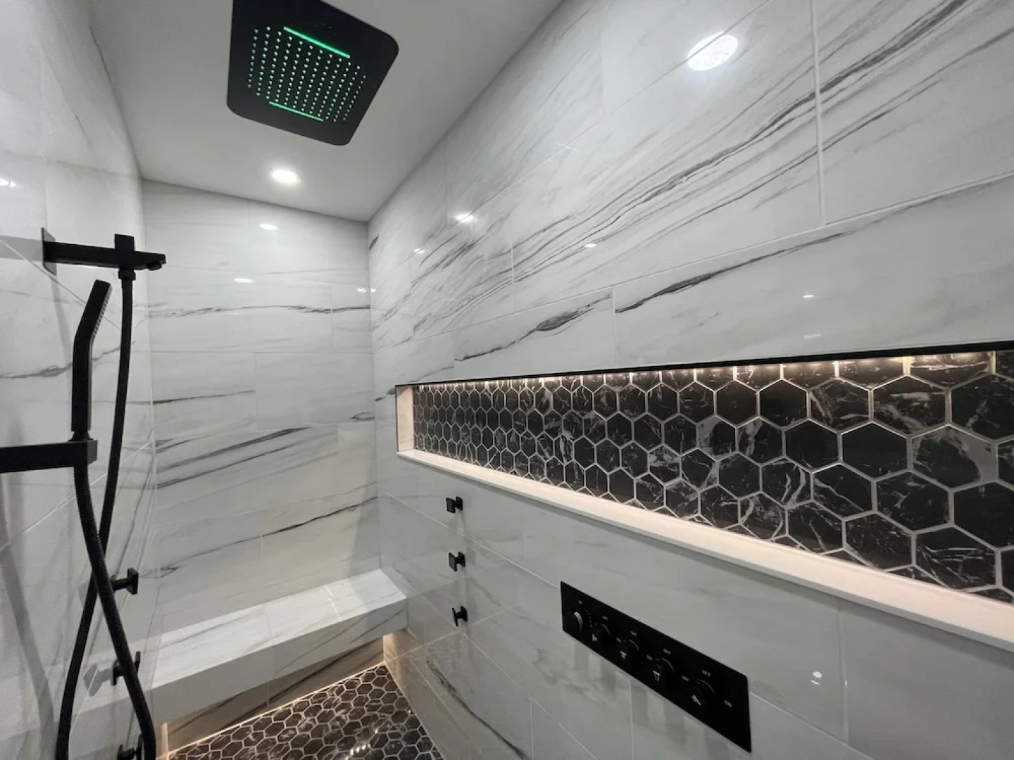 Lake Bluff Inn and Suites