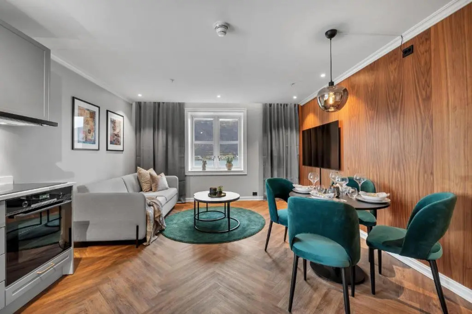 Enter St. Elisabeth Suites