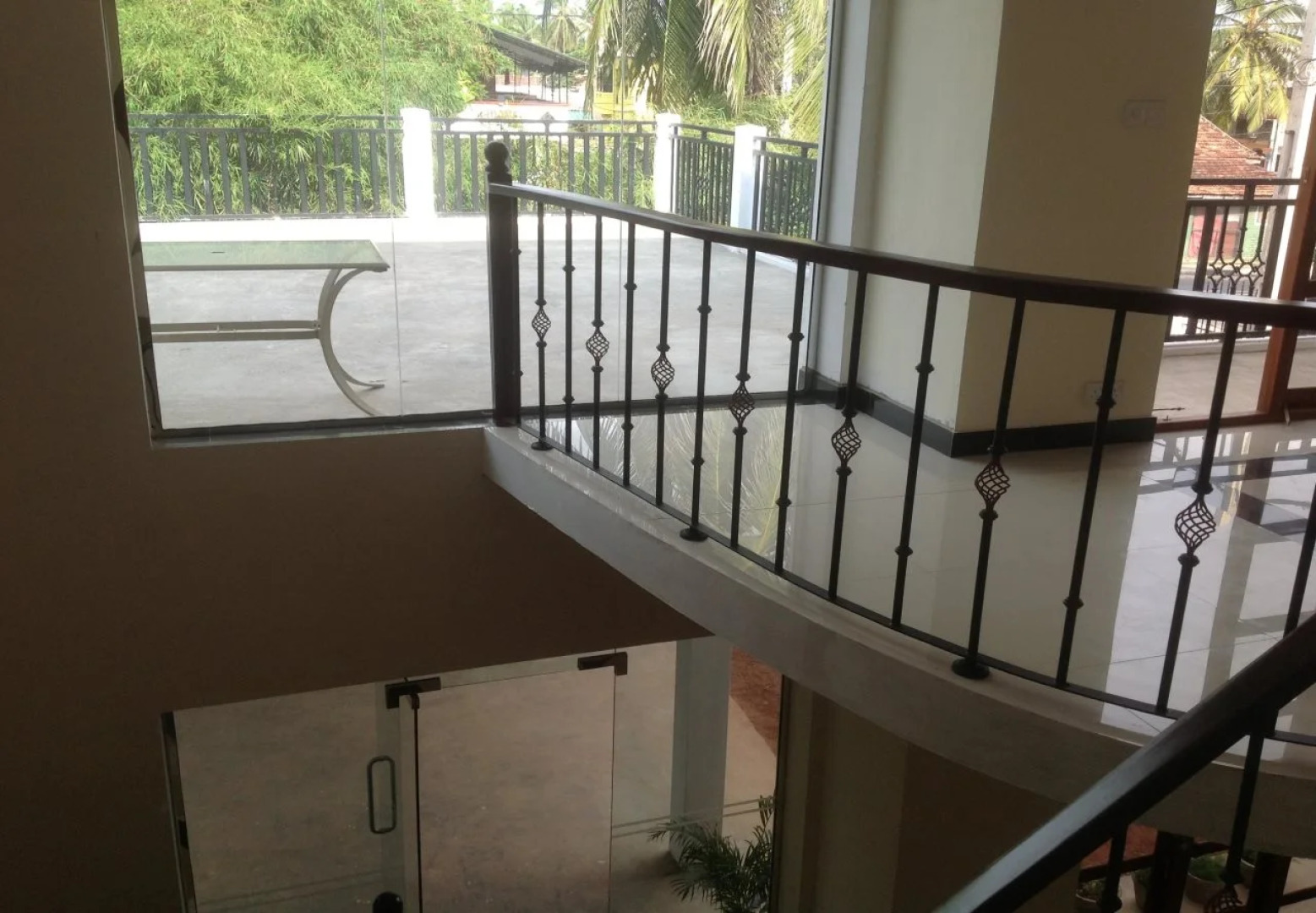 Araliya Blue Beach View Hotel