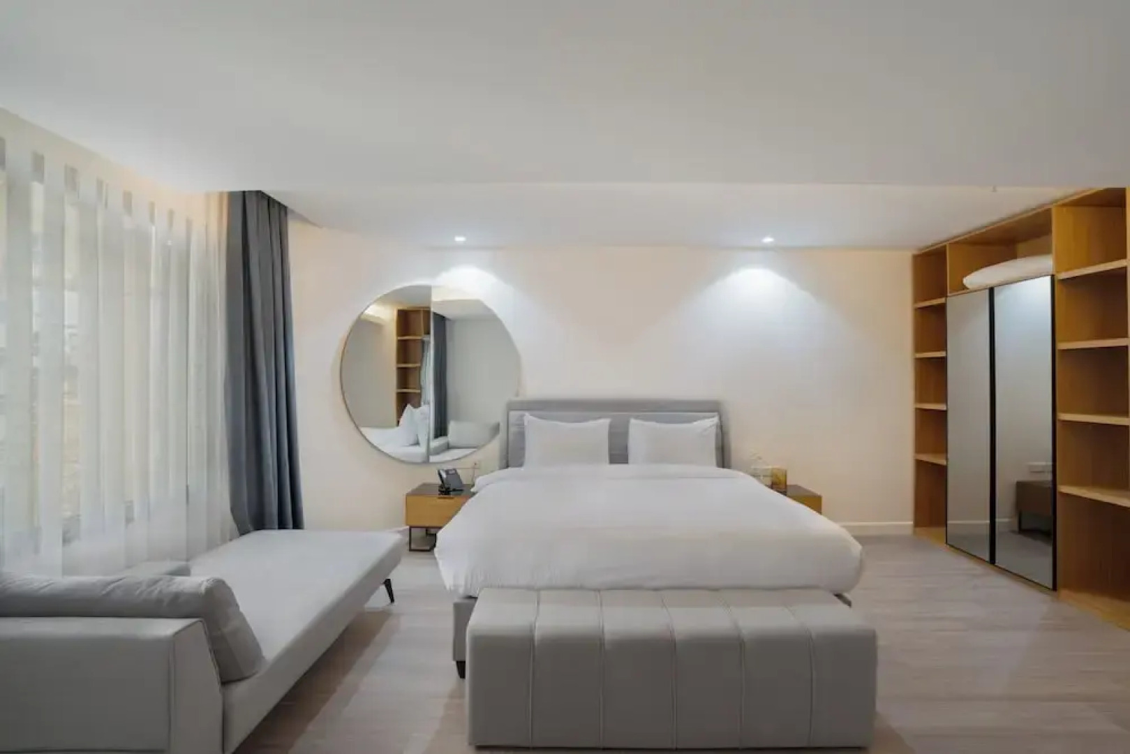 Plaza Athenee Hotel Kuwait