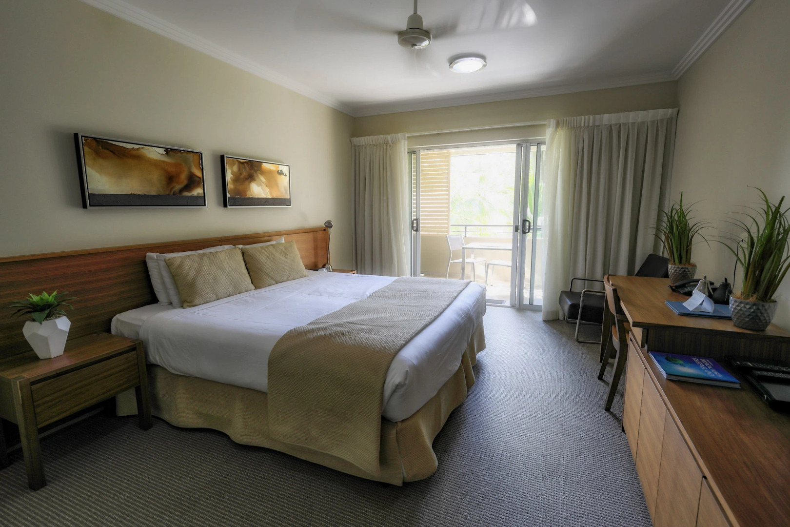 Paradise Palms Resort & Country Club