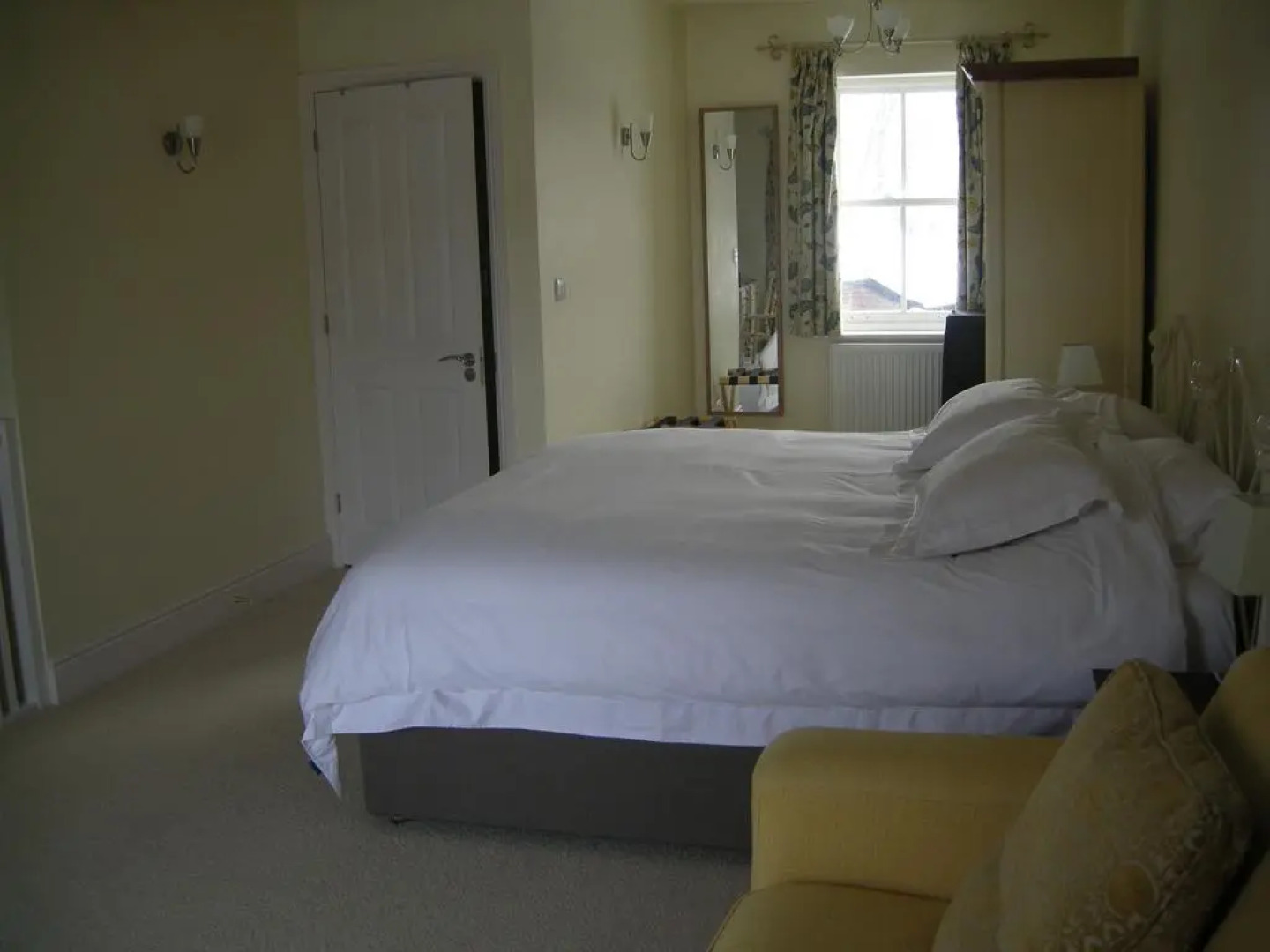 Over Bed and Breakfast