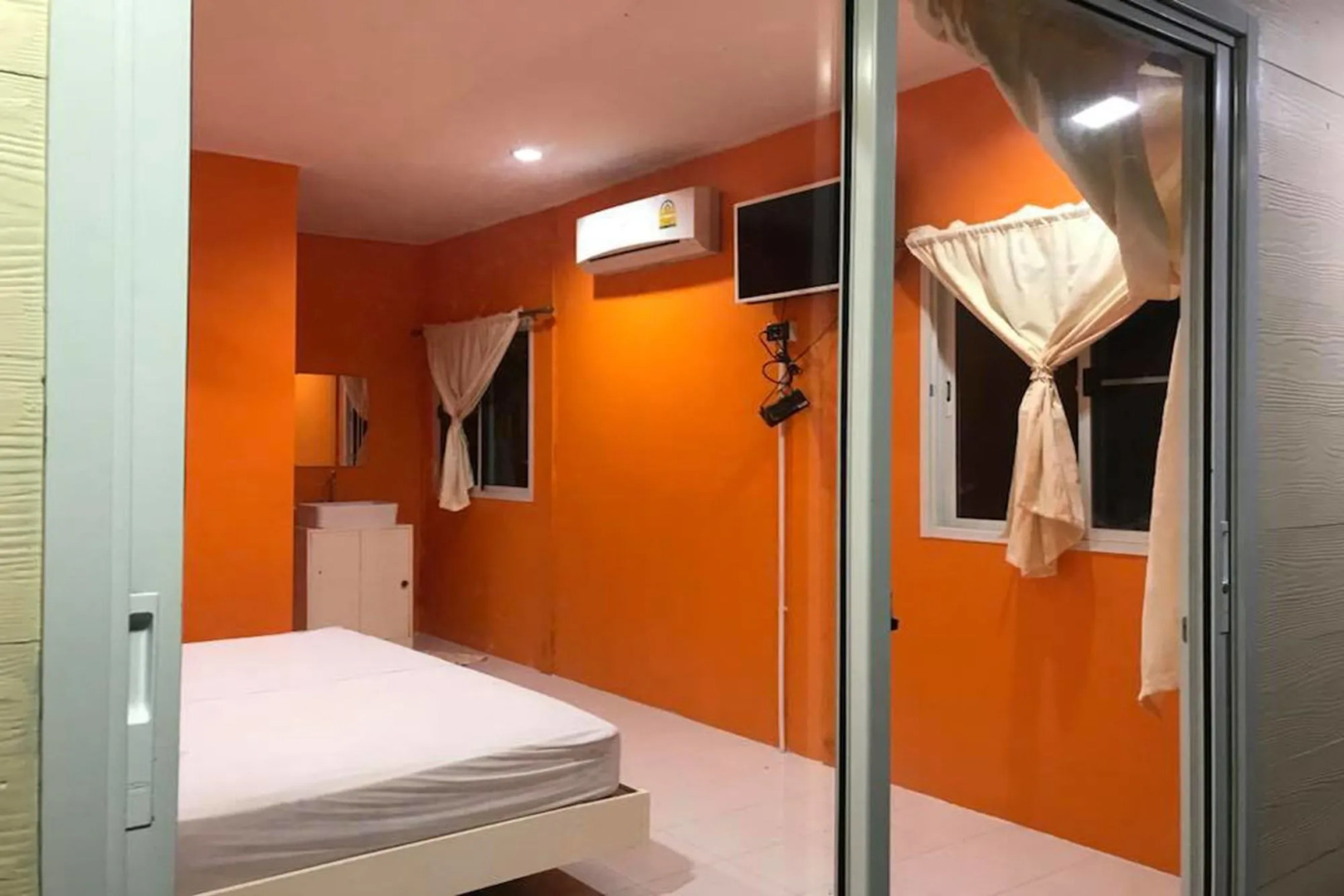 Baan Phuean Koh Kood