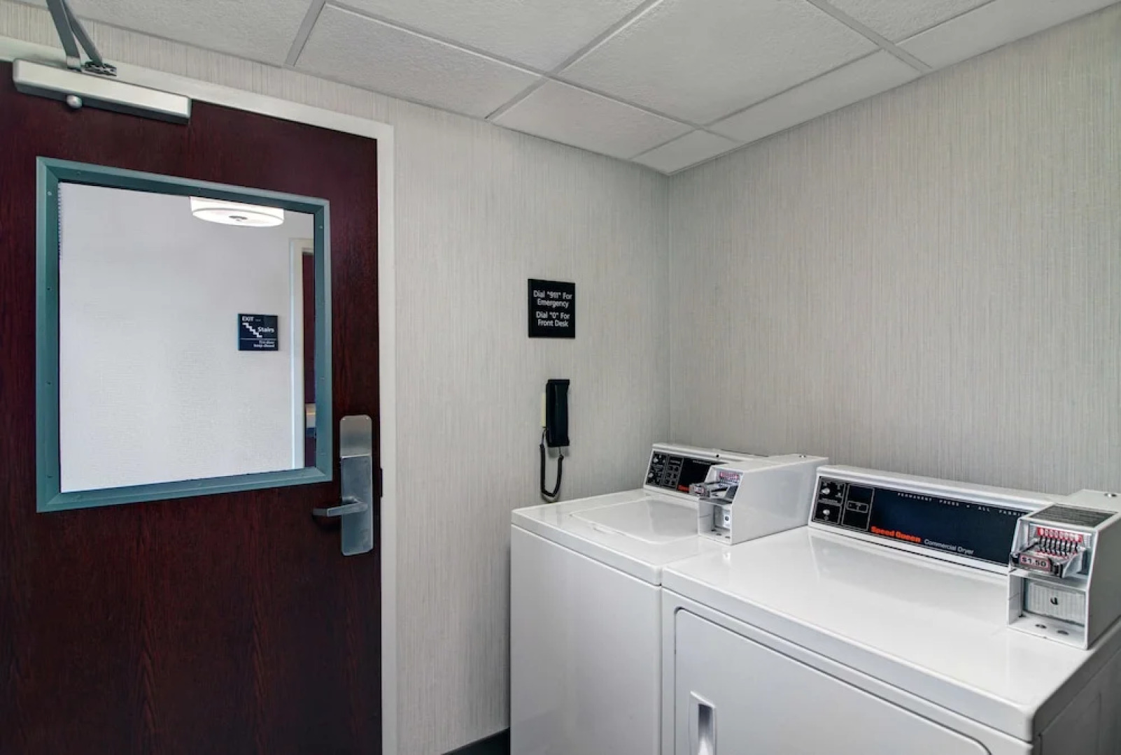 Hampton Inn & Suites Syracuse Erie Blvd I 690