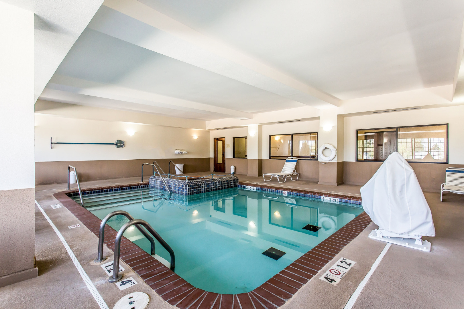 Quality Inn & Suites MidAmerica Industrial Park Area