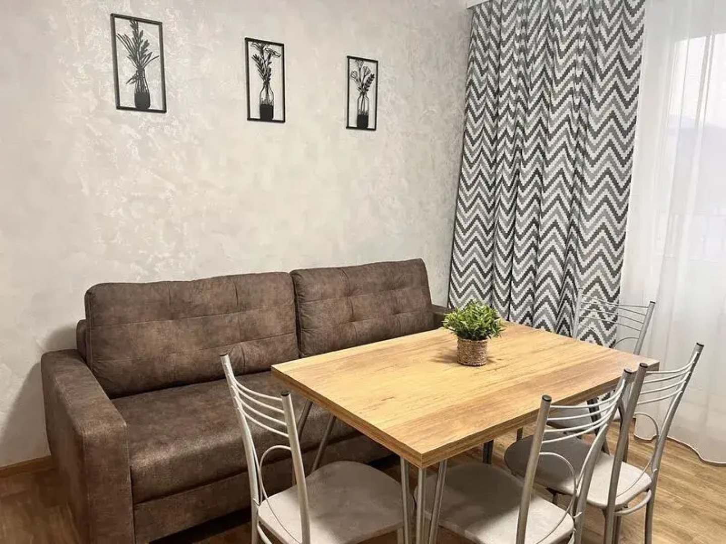 Сутки как дома на Крупской, 93А