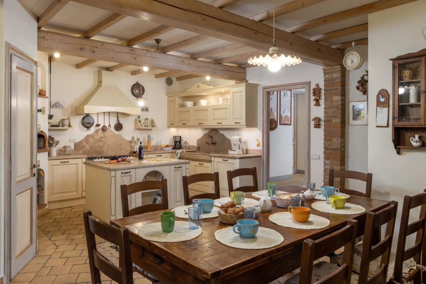 Beautiful villa immersed in the Tuscan countryside with private swimming pool and sauna-Villa L' Elsa