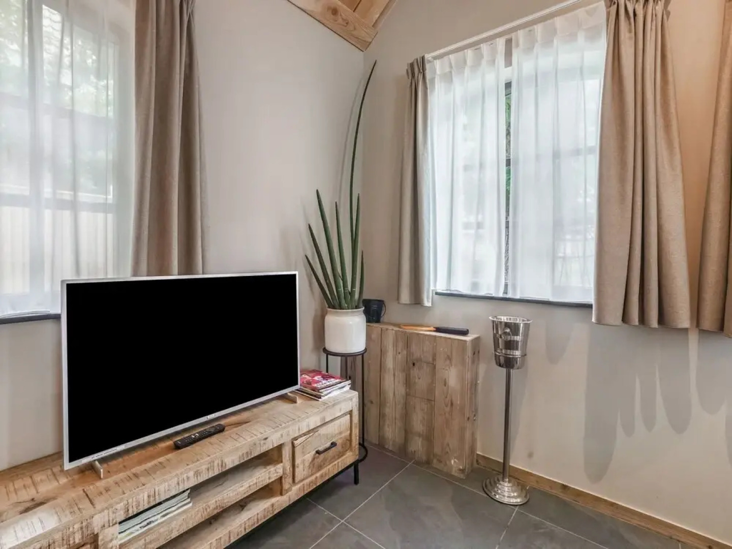 Spacious Holiday Home the Centre of Grubbenvorst