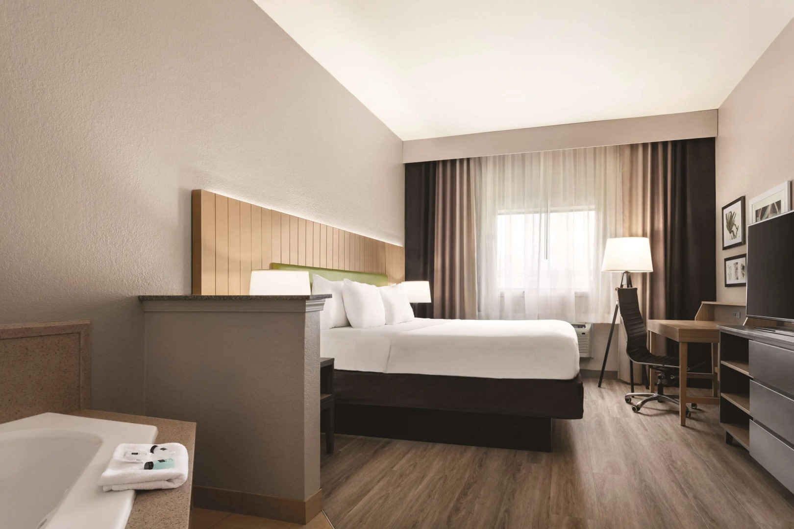 Country Inn & Suites by Radisson, Byram/Jackson South, MS