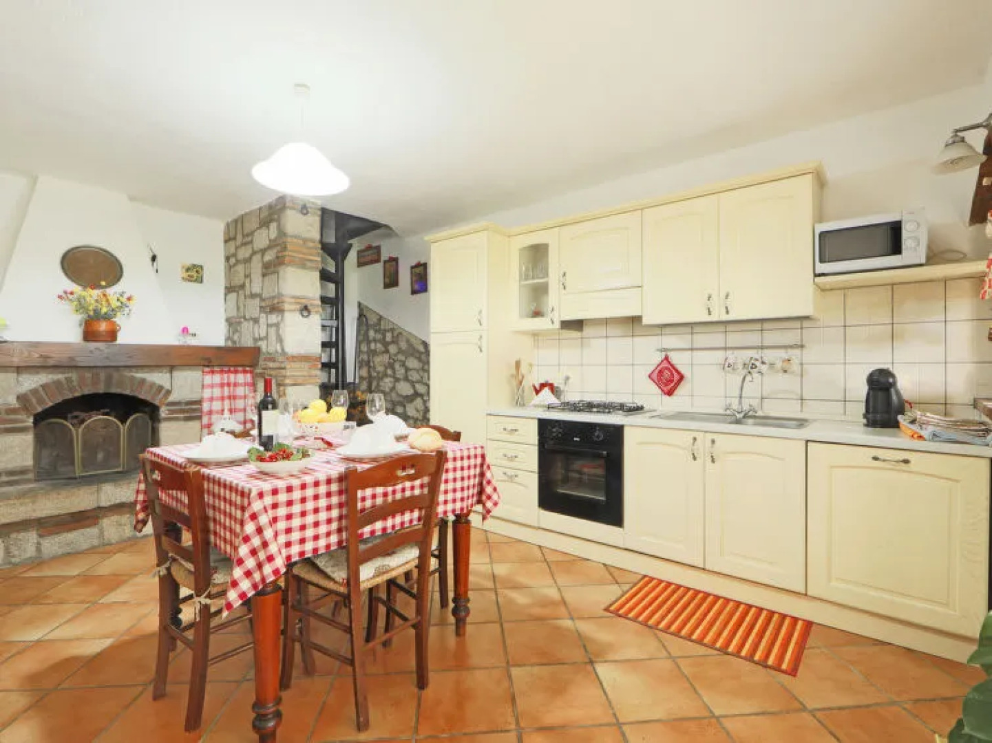 Locazione Turistica Montecalvo