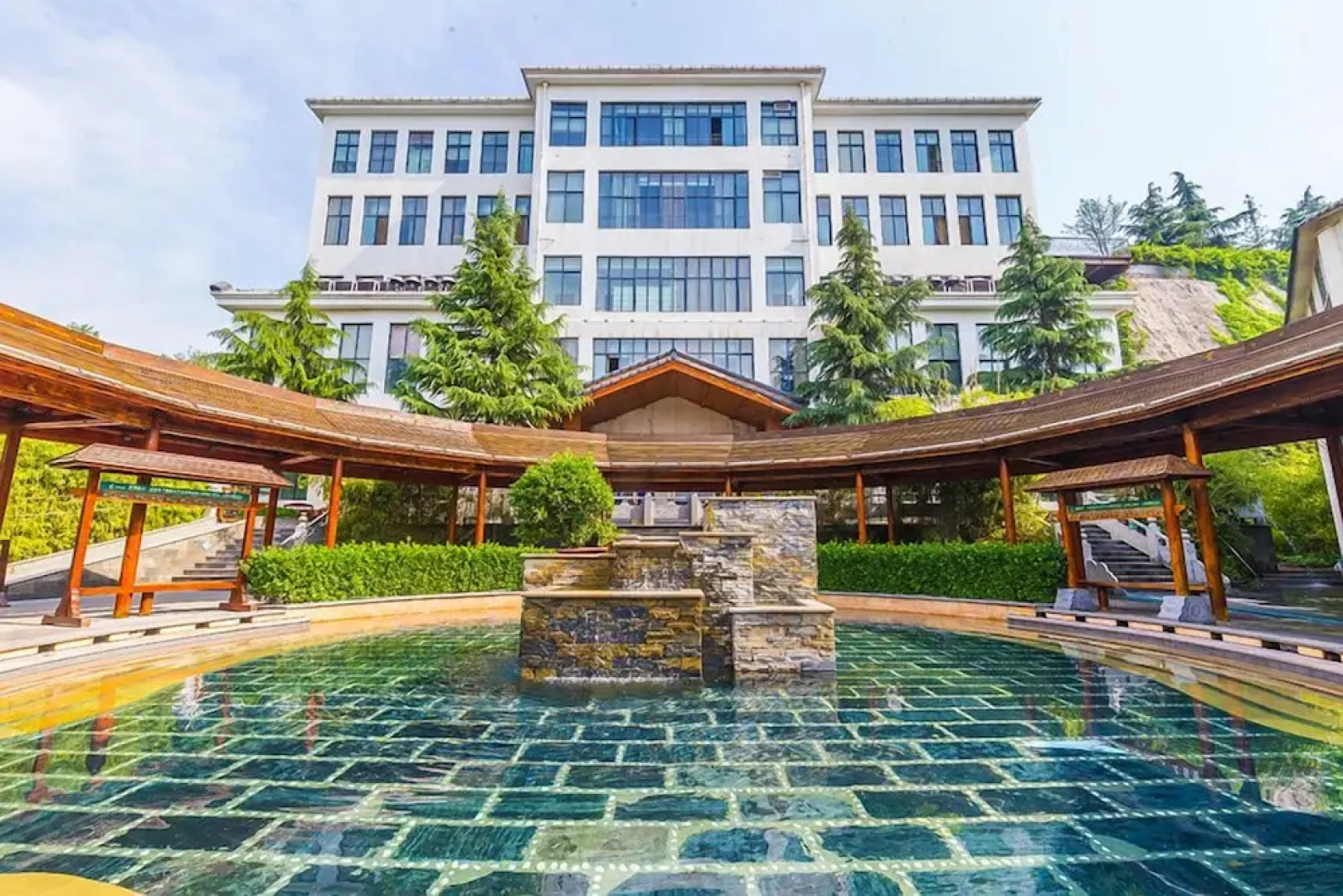 Fengxiang Hot Spring