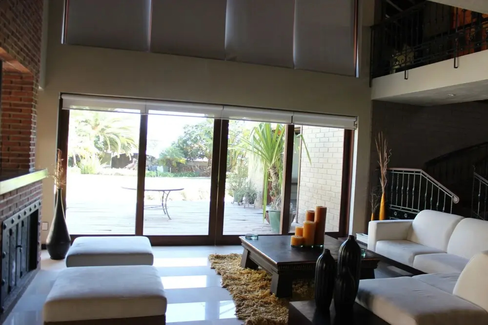 Beautiful House With Lake View