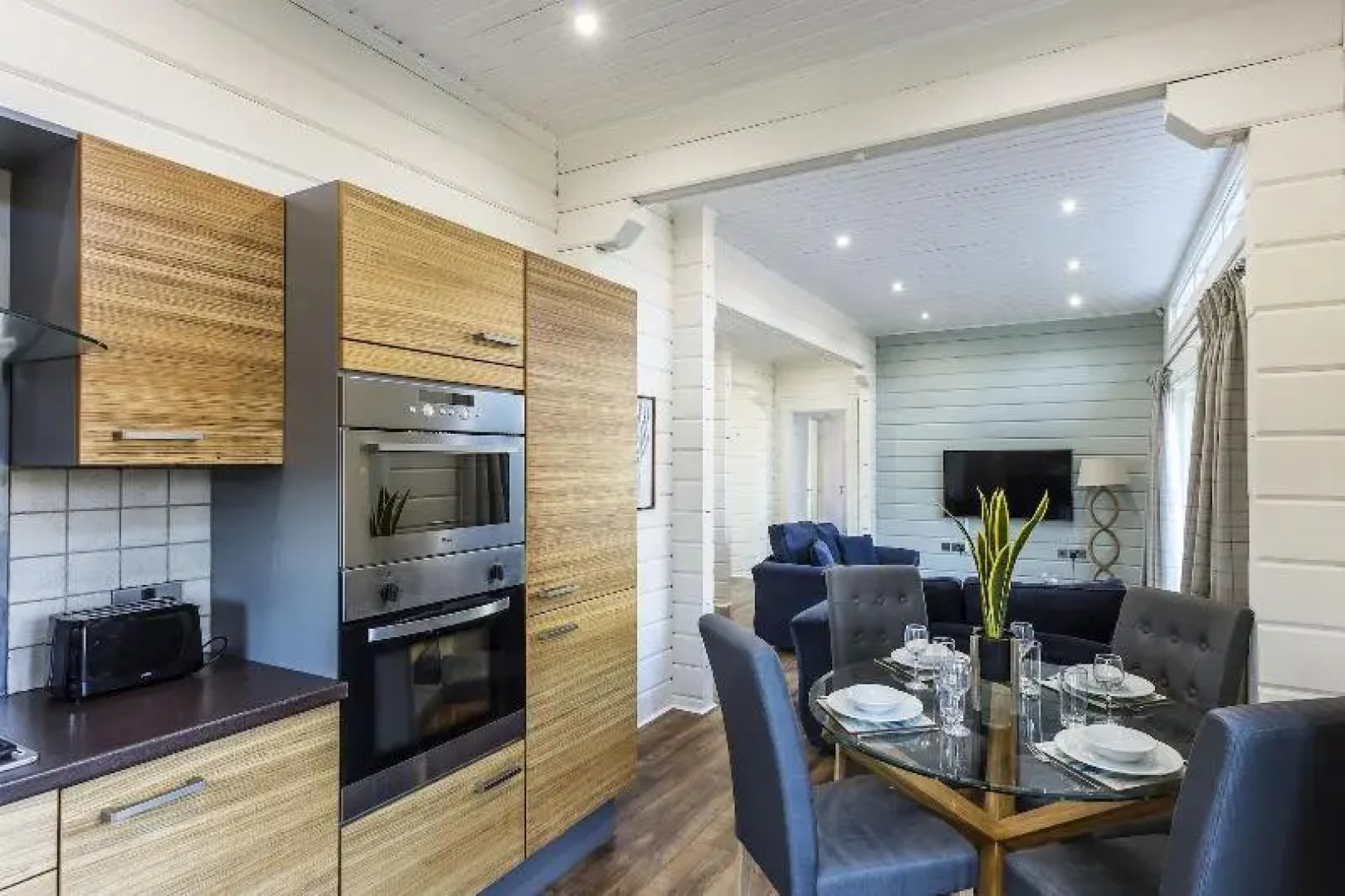 Roydon Marina Village Hotel