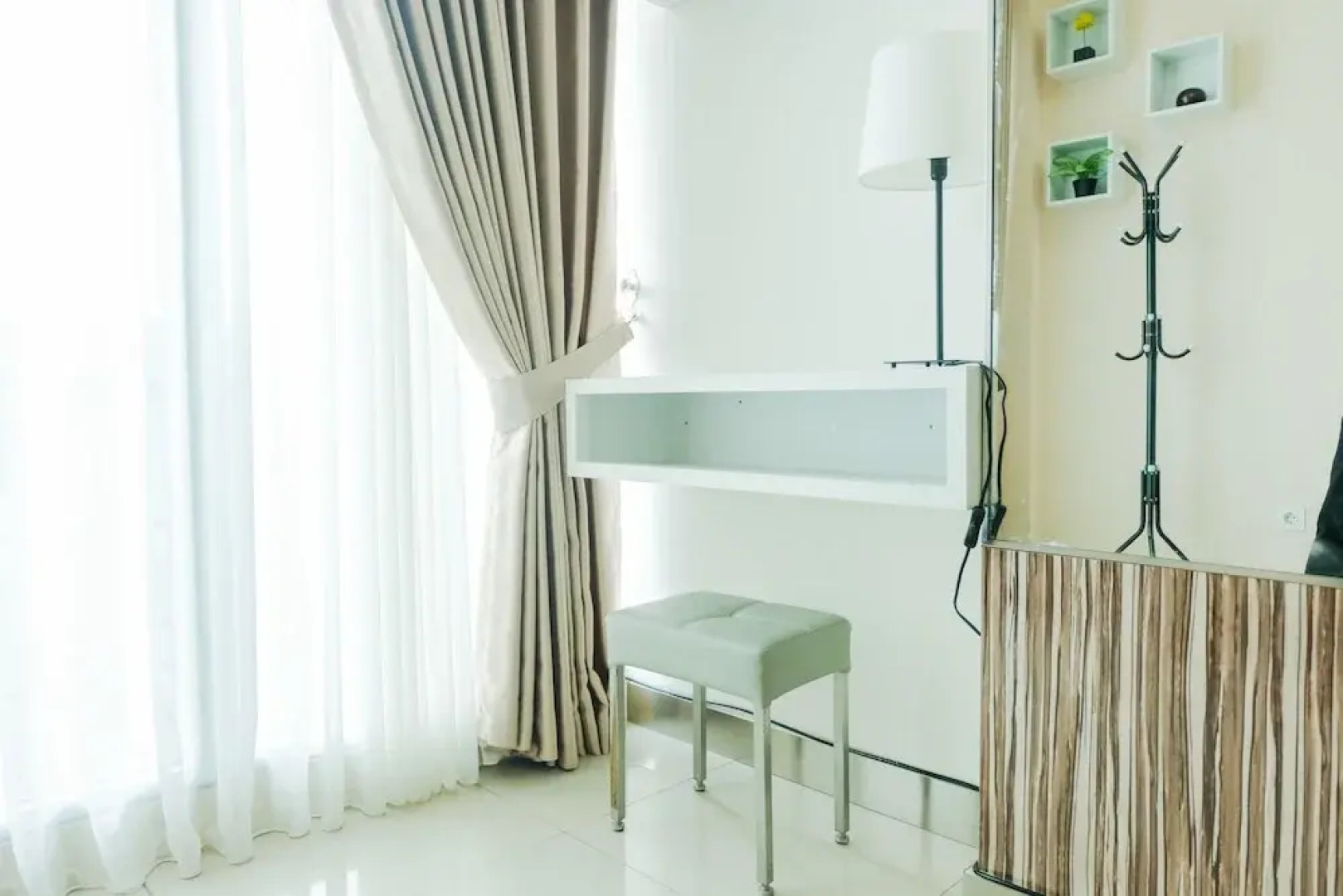 Minimalist Studio Tree Park Apartment near ICE BSD
