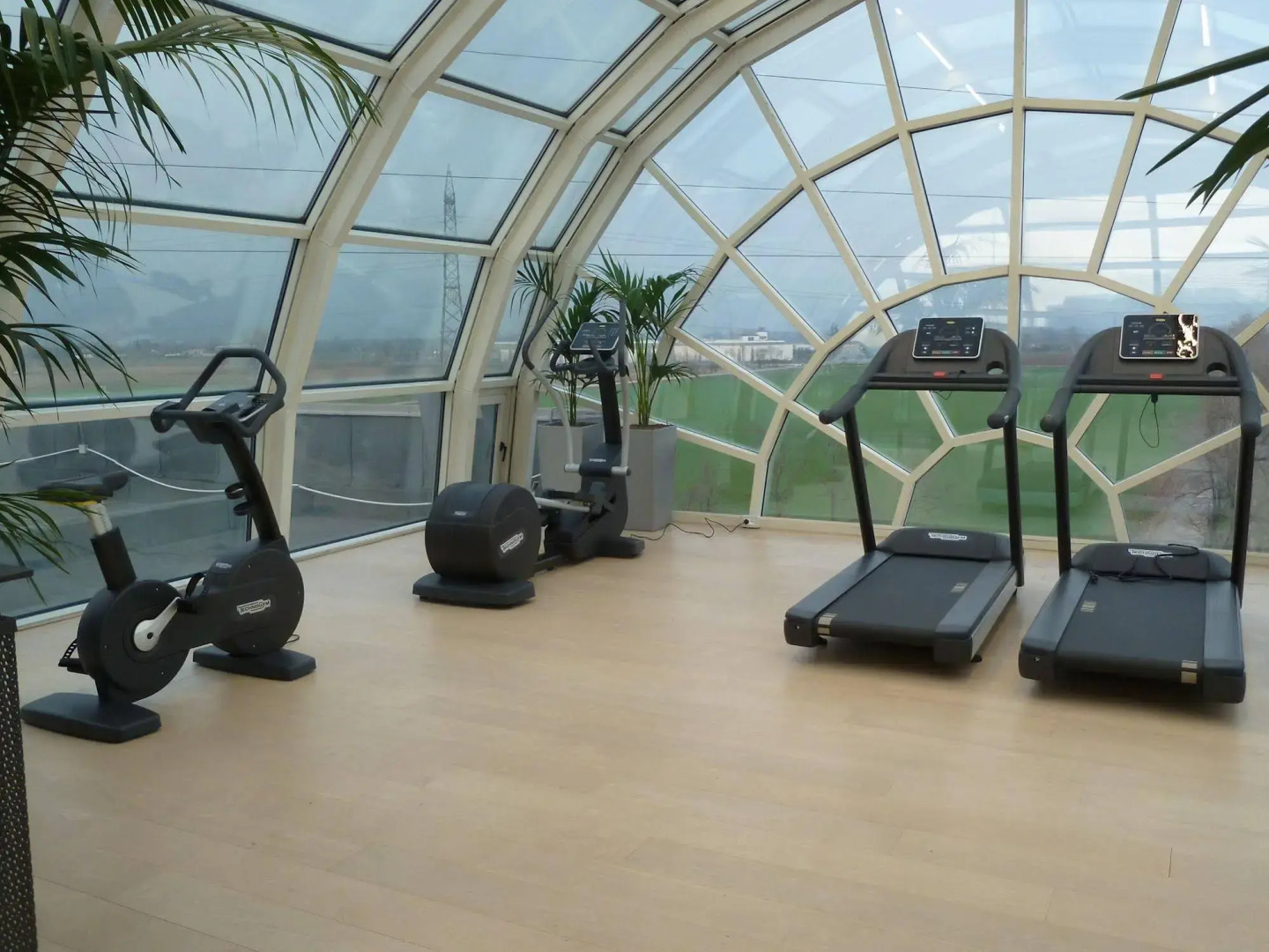 MajesticHouse Conference & Restaurant