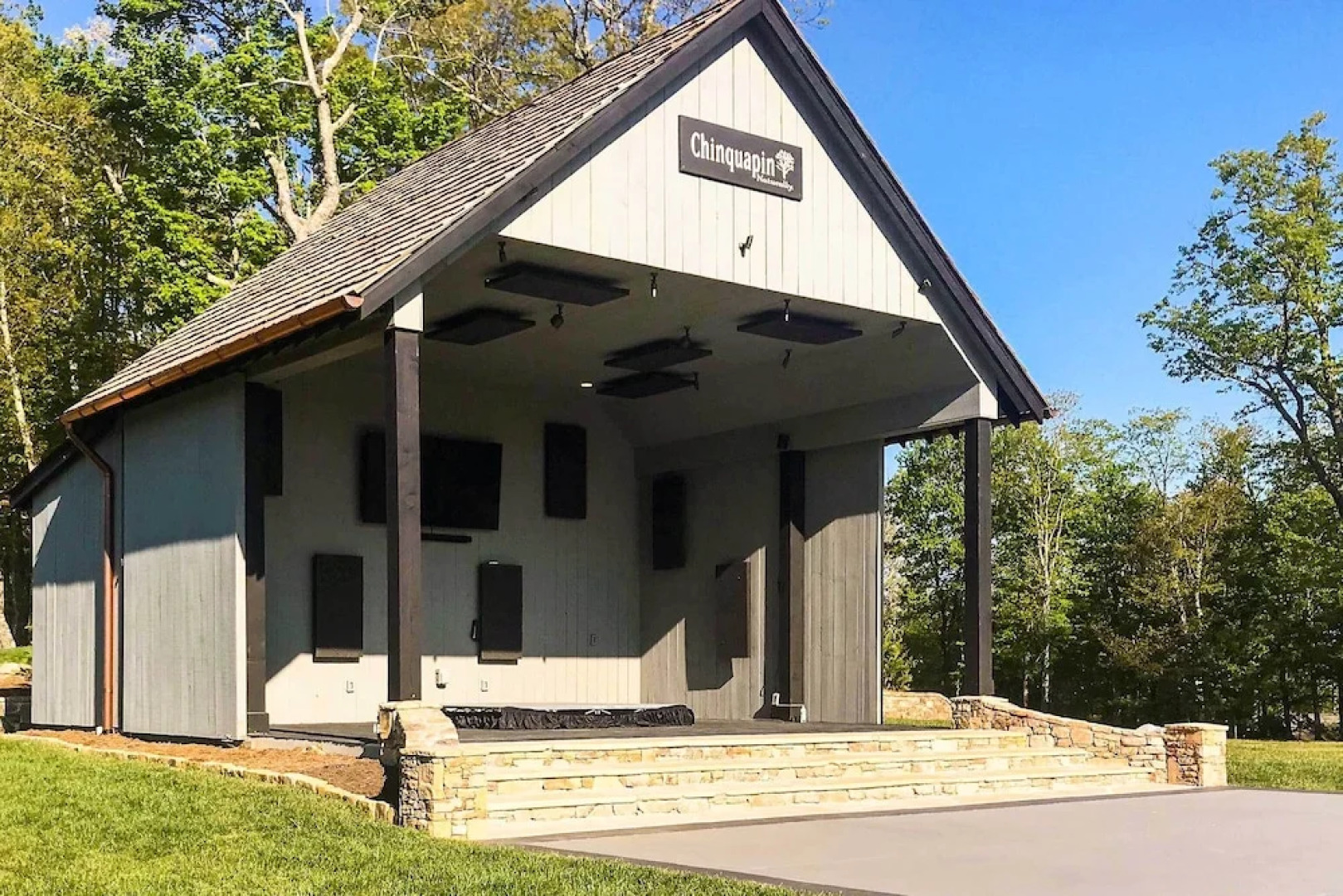 7 Mi to Ski Sapphire Valley: Cottage w/ Fire Pit