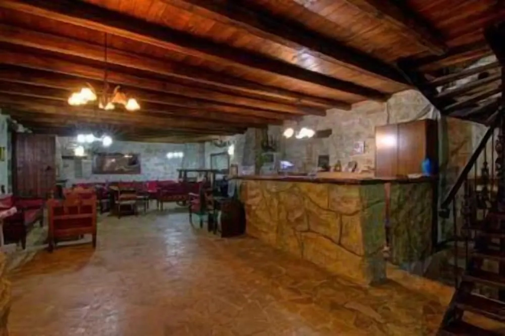 Stone Village Petrino Horio