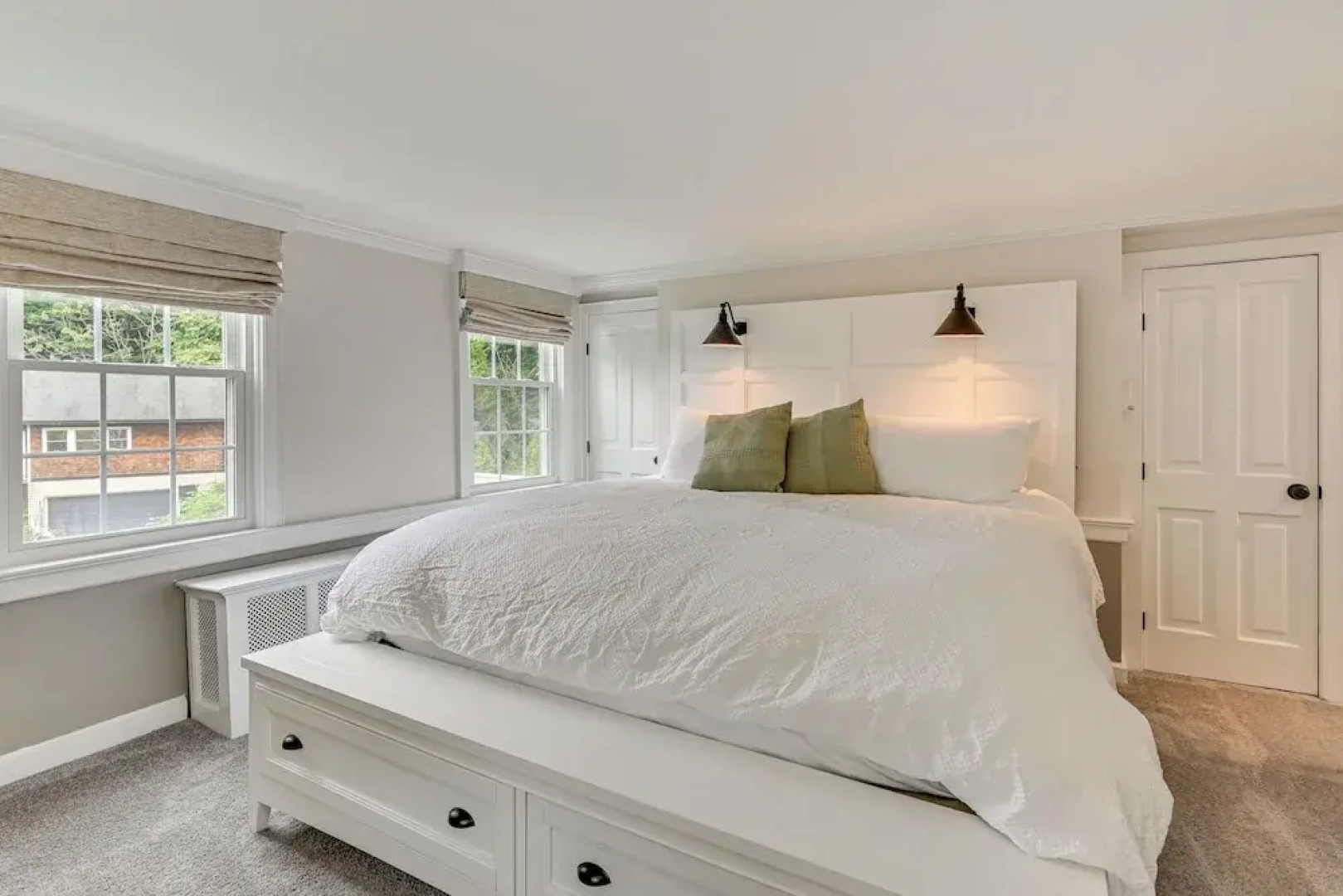 Cottage-chic Retreat < 1 Mi to Connecticut River!