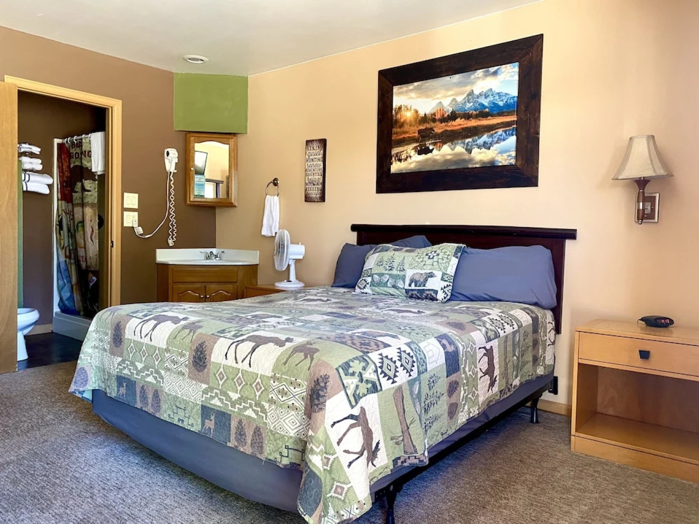 Moosehead Lodge & Cabins