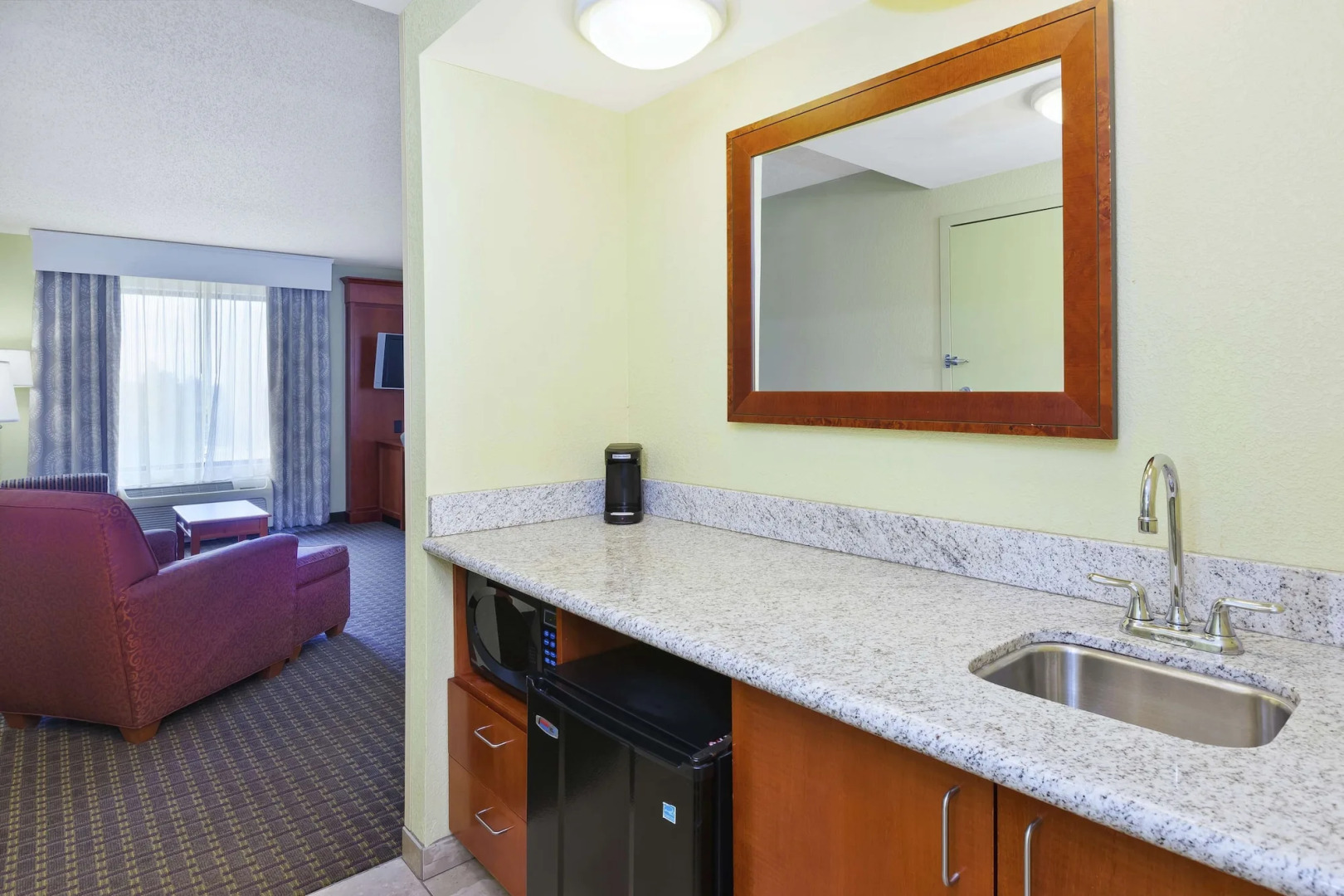 Hampton Inn & Suites Grand Rapids-Airport 28th St