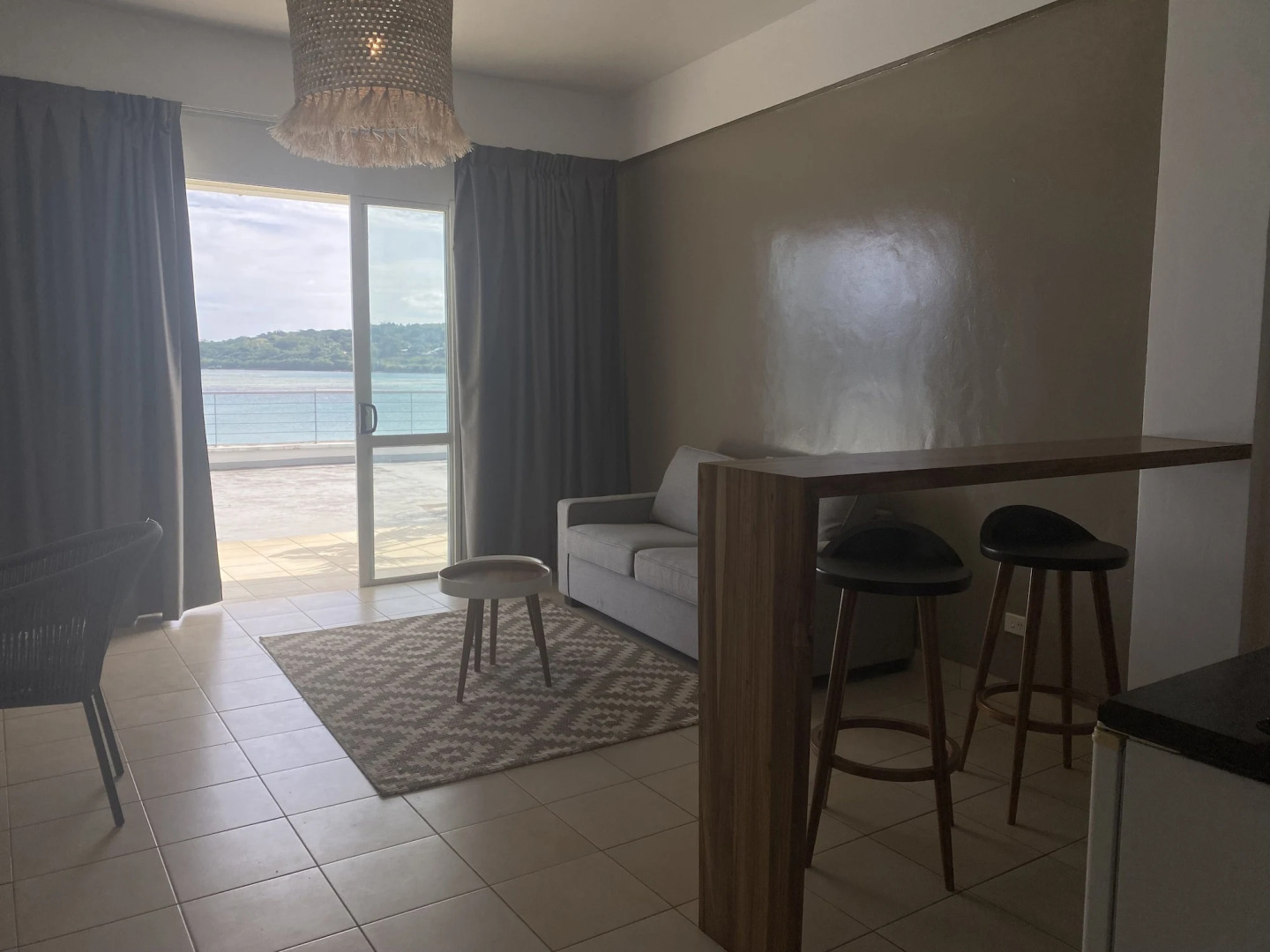 Chantilly's On The Bay