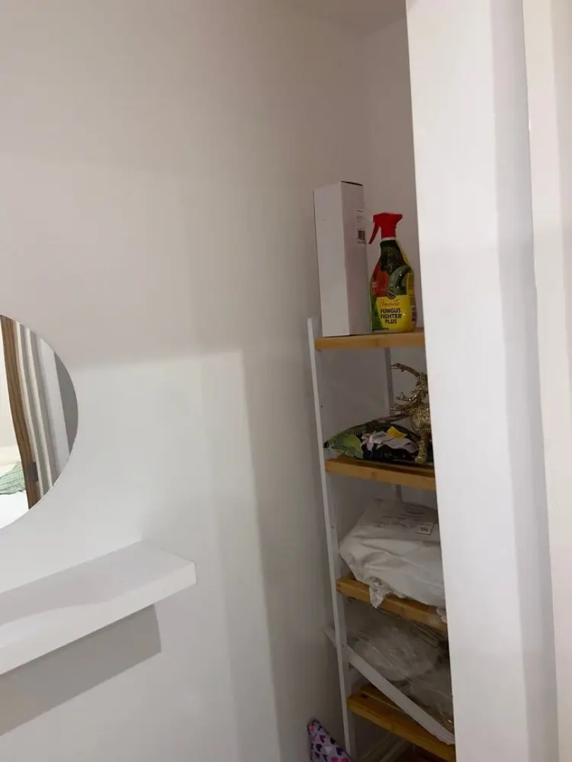 Immaculate 2-bed Bungalow in Weybridge