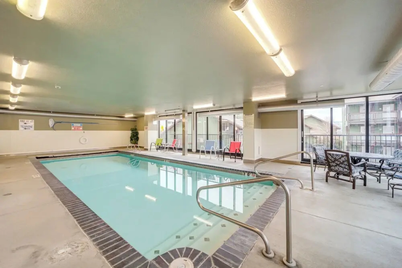 Walk to Lake Chelan: Condo w/ Pool Access