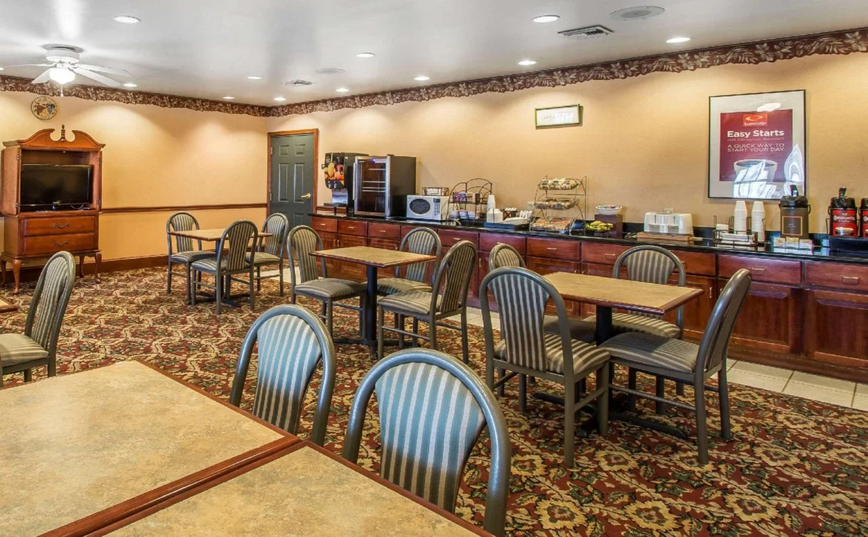 Econo Lodge Inn and Suites