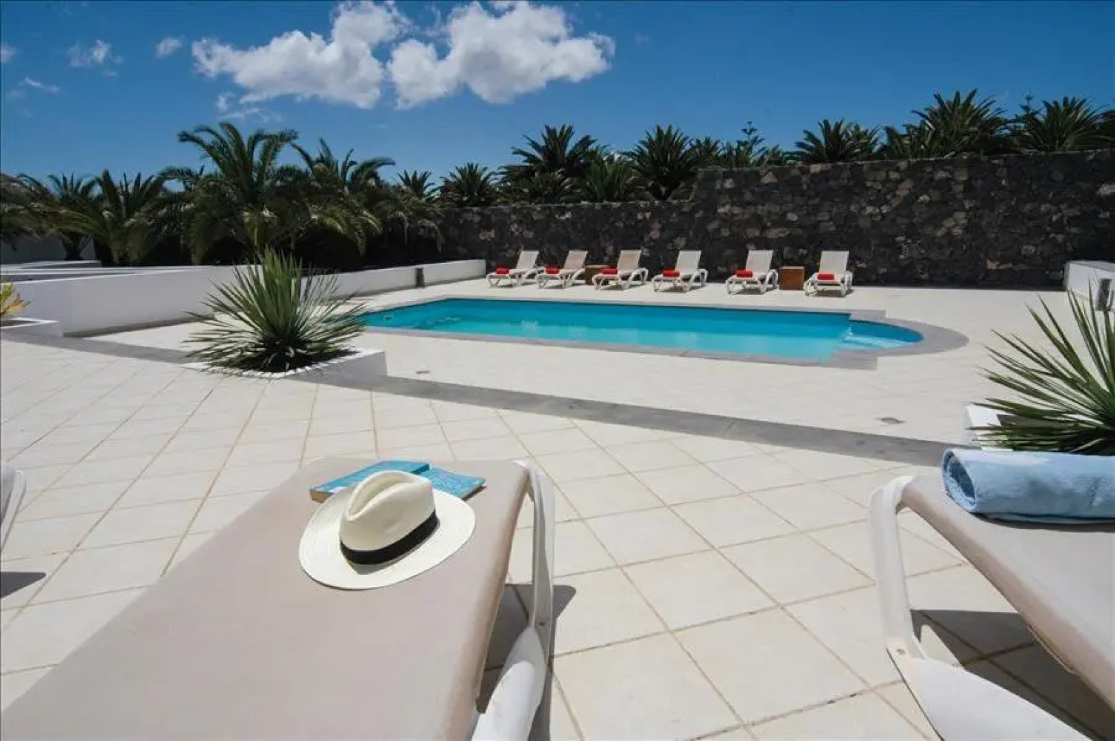 Casa Puerto Calero Grande - A wonderful 6 bedroom villa - Short stroll from the Marina