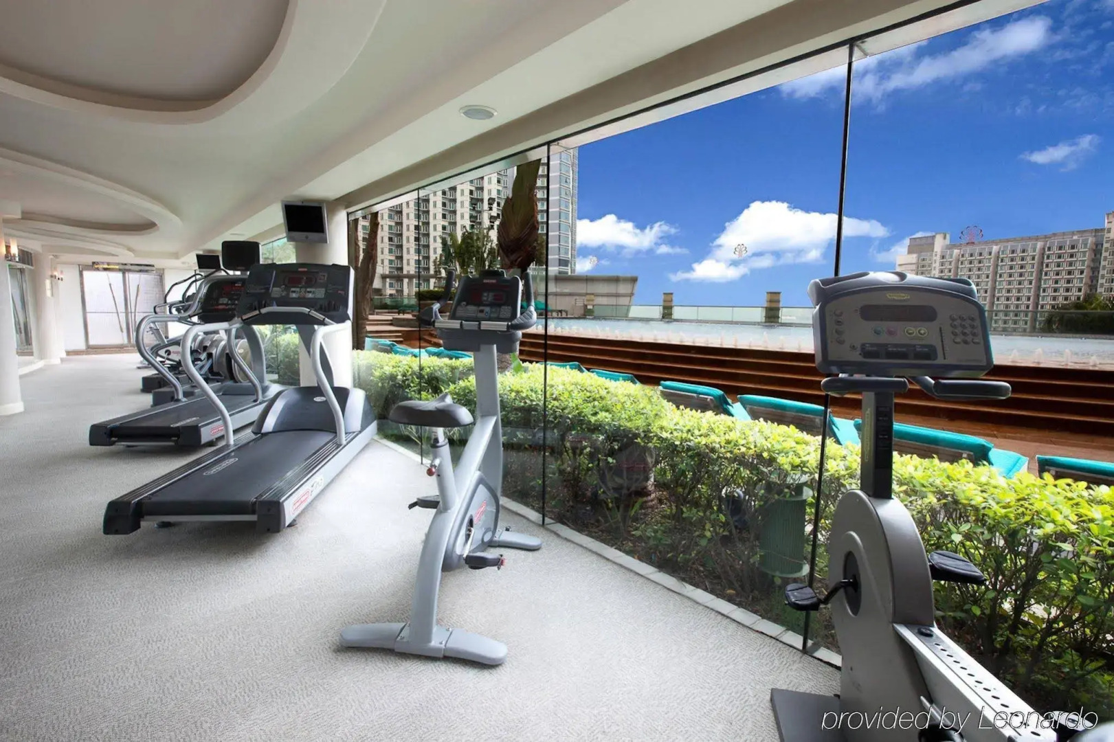 Harbour Plaza Metropolis