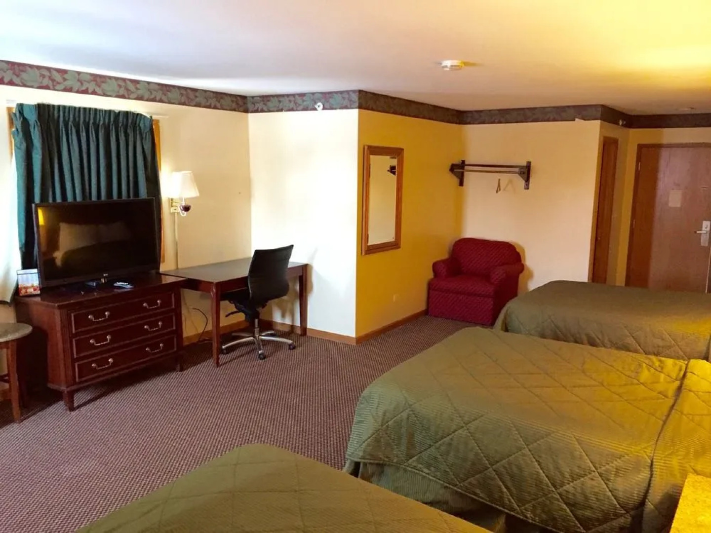 Executive Inn and Suites