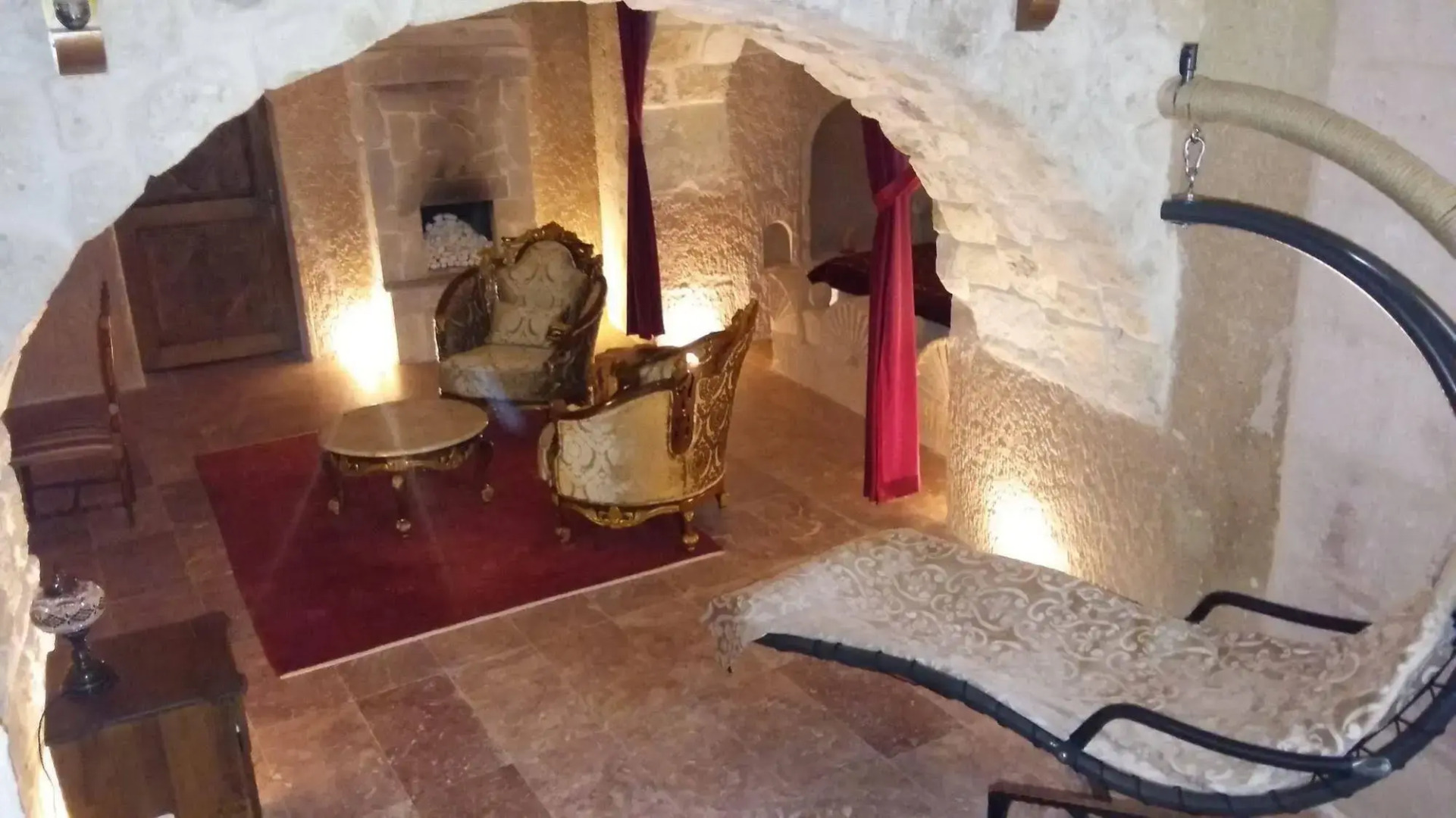 Oread Cave Suites