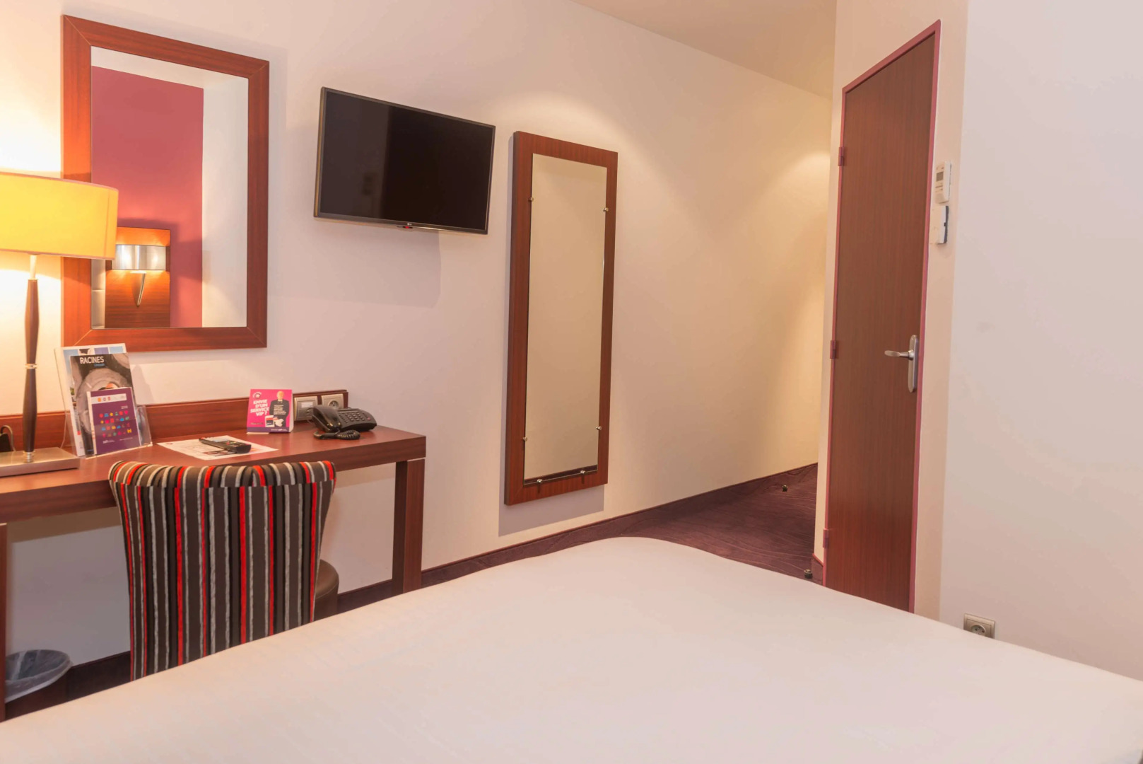 Kyriad Limoges Centre - Gare - Atrium