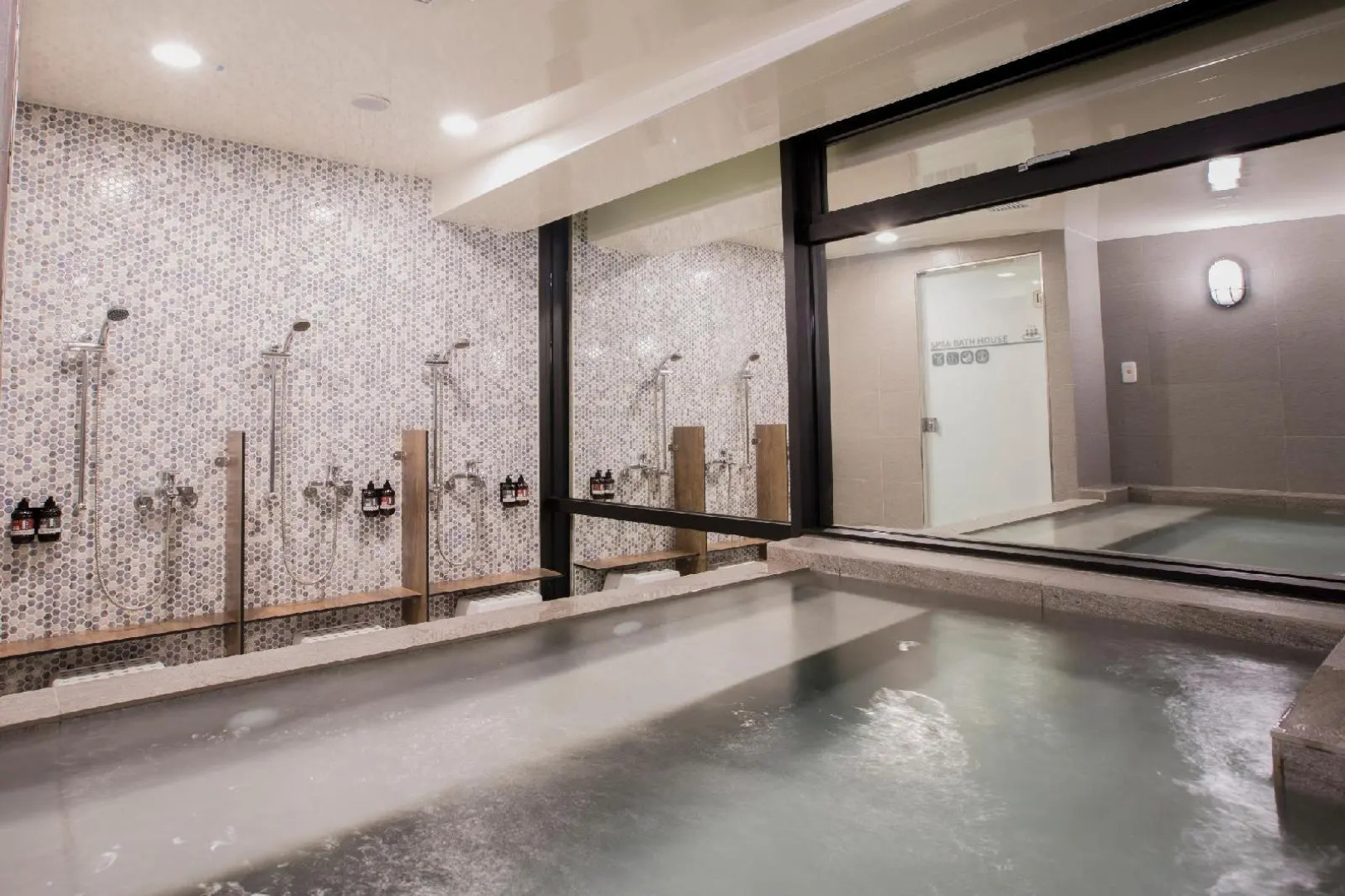 Single Inn - Kaohsiung Station